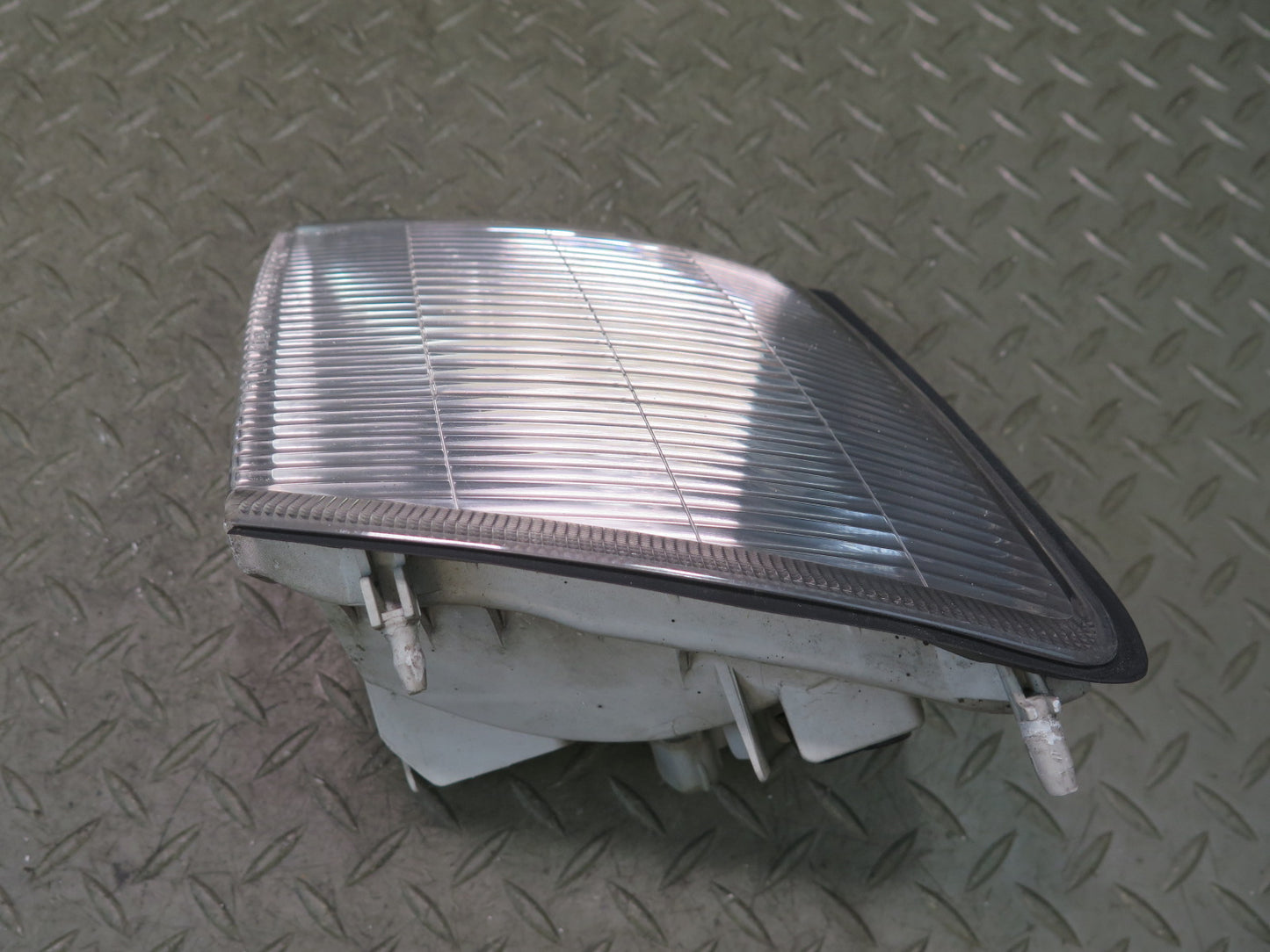 95-97 Toyota Celsior UCF20 RHD Front Left Corner Turn Signal Light Lamp OEM