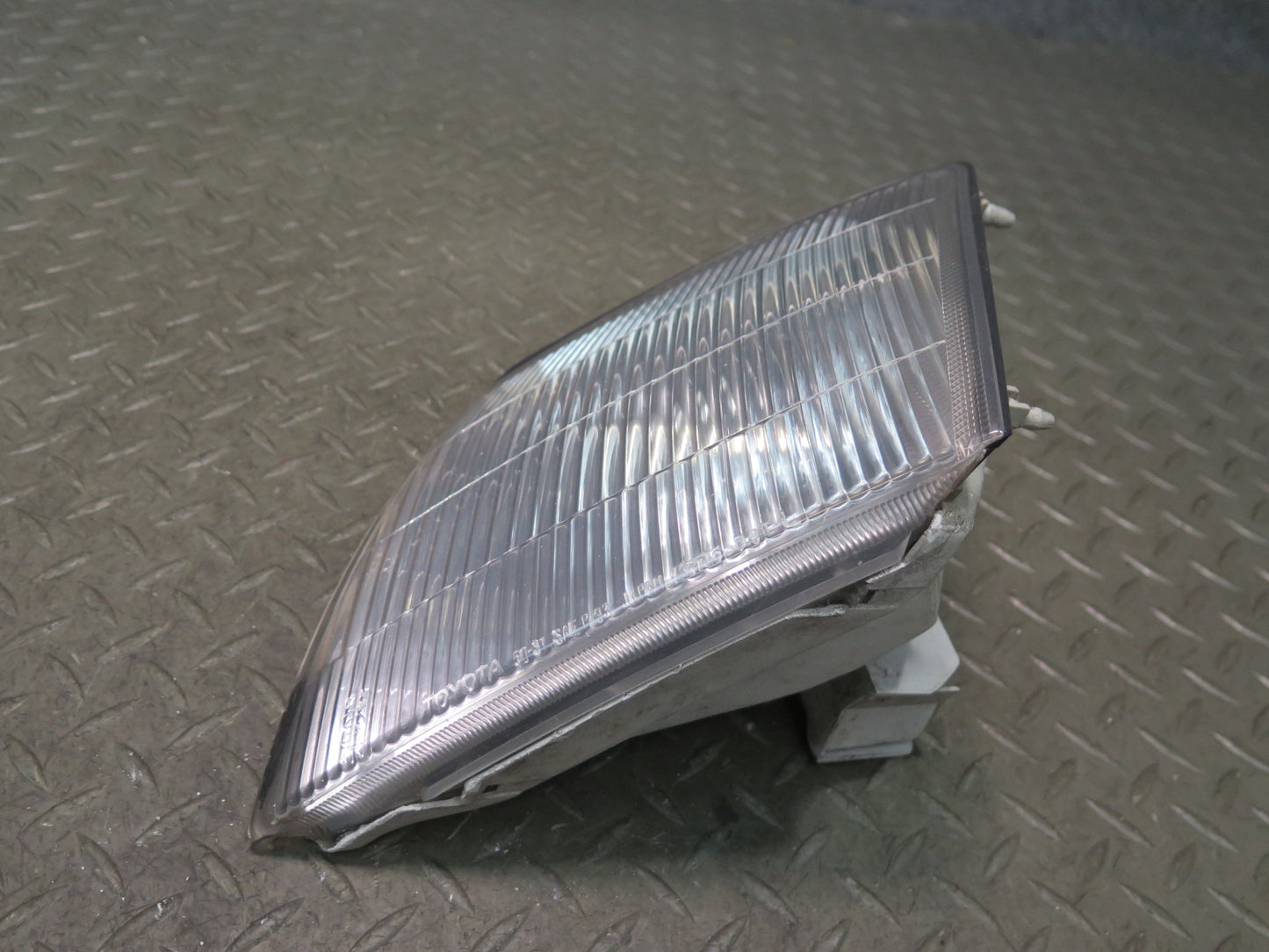 95-97 Toyota Celsior UCF20 RHD Front Left Corner Turn Signal Light Lamp OEM