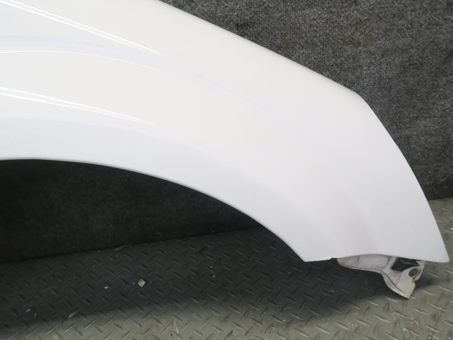 00-05 Toyota MR2 Spyder ZZW30L Front Right Fender Shell Panel Cover White OEM