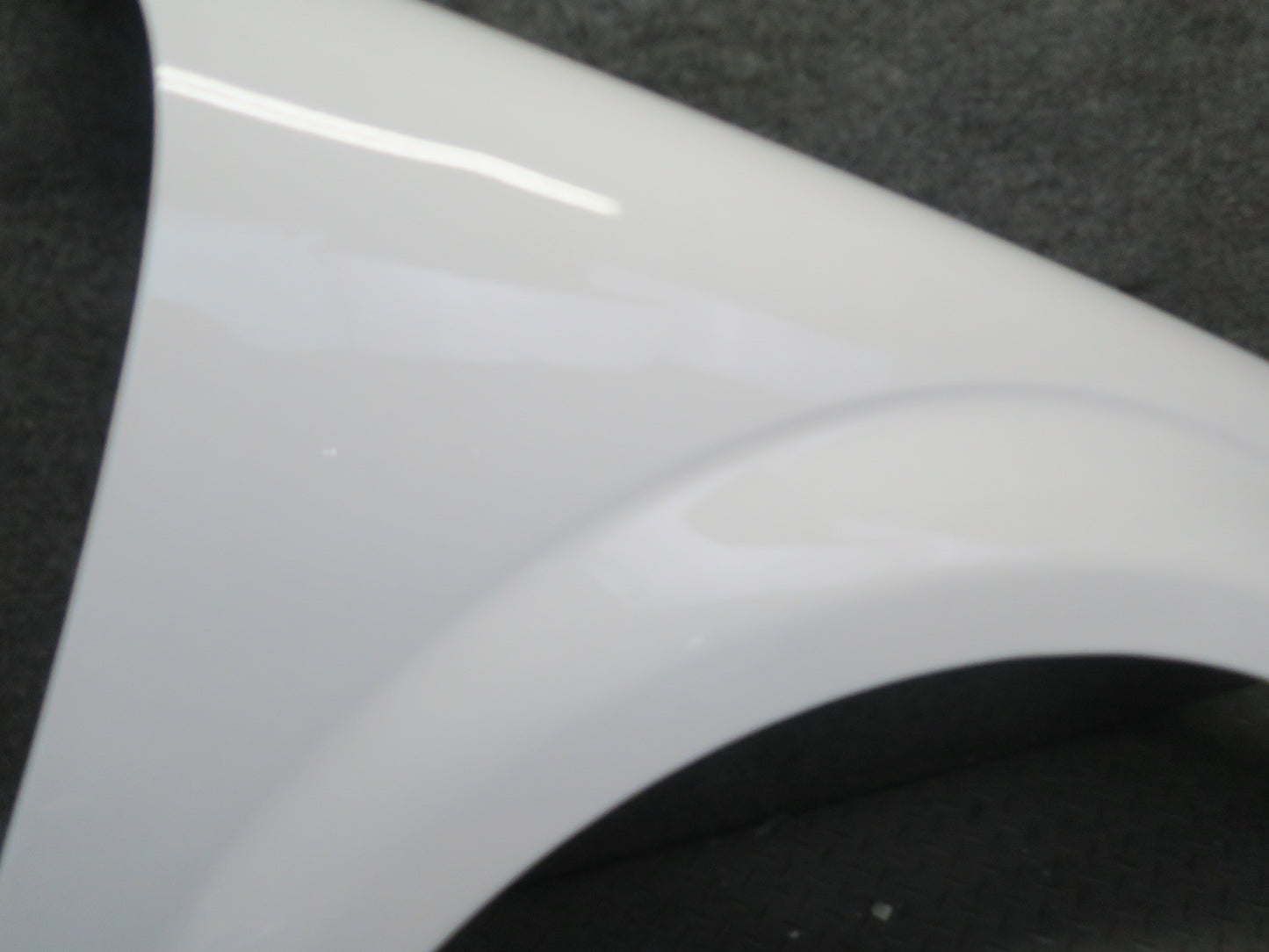 00-05 Toyota MR2 Spyder ZZW30L Front Right Fender Shell Panel Cover White OEM