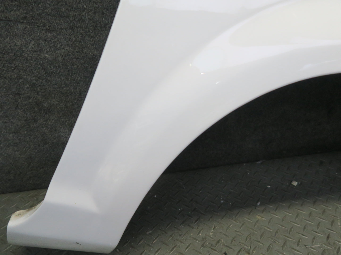 00-05 Toyota MR2 Spyder ZZW30L Front Right Fender Shell Panel Cover White OEM