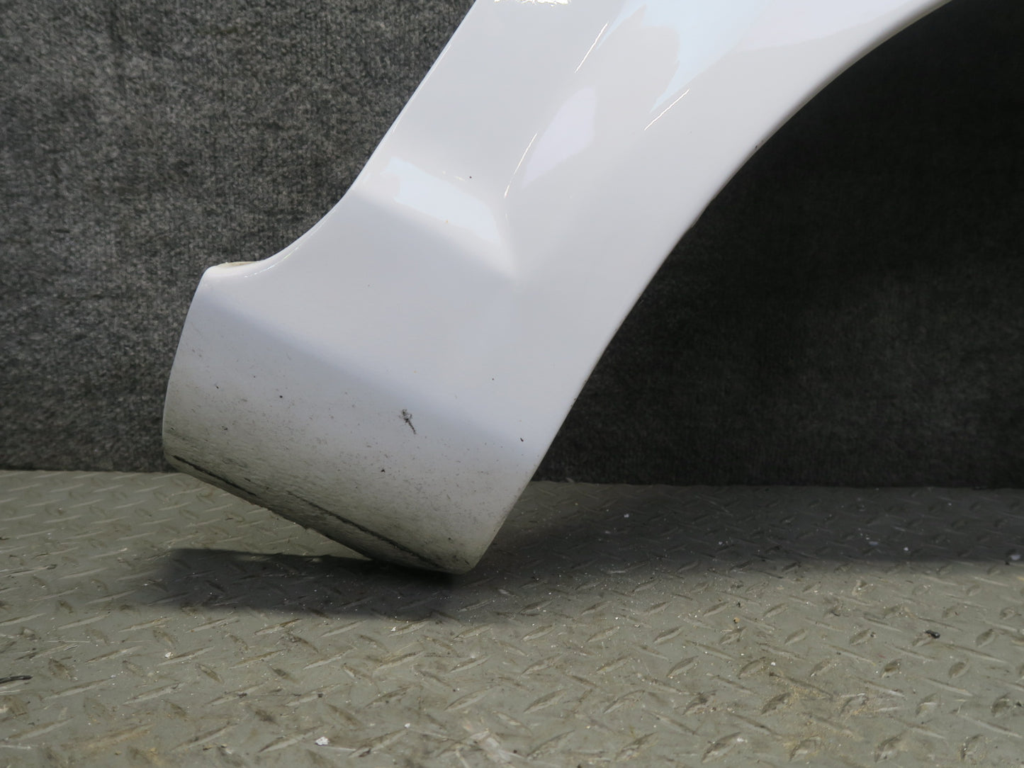 00-05 Toyota MR2 Spyder ZZW30L Front Right Fender Shell Panel Cover White OEM