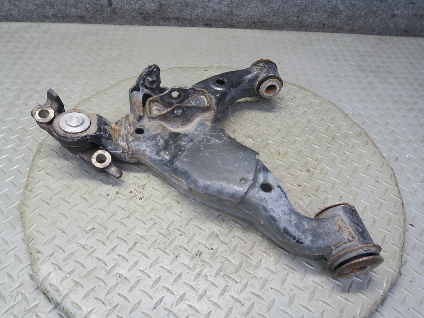 2010-2013 Lexus URJ150L GX460 AWD Front Left Side Suspension Lower Control Arm