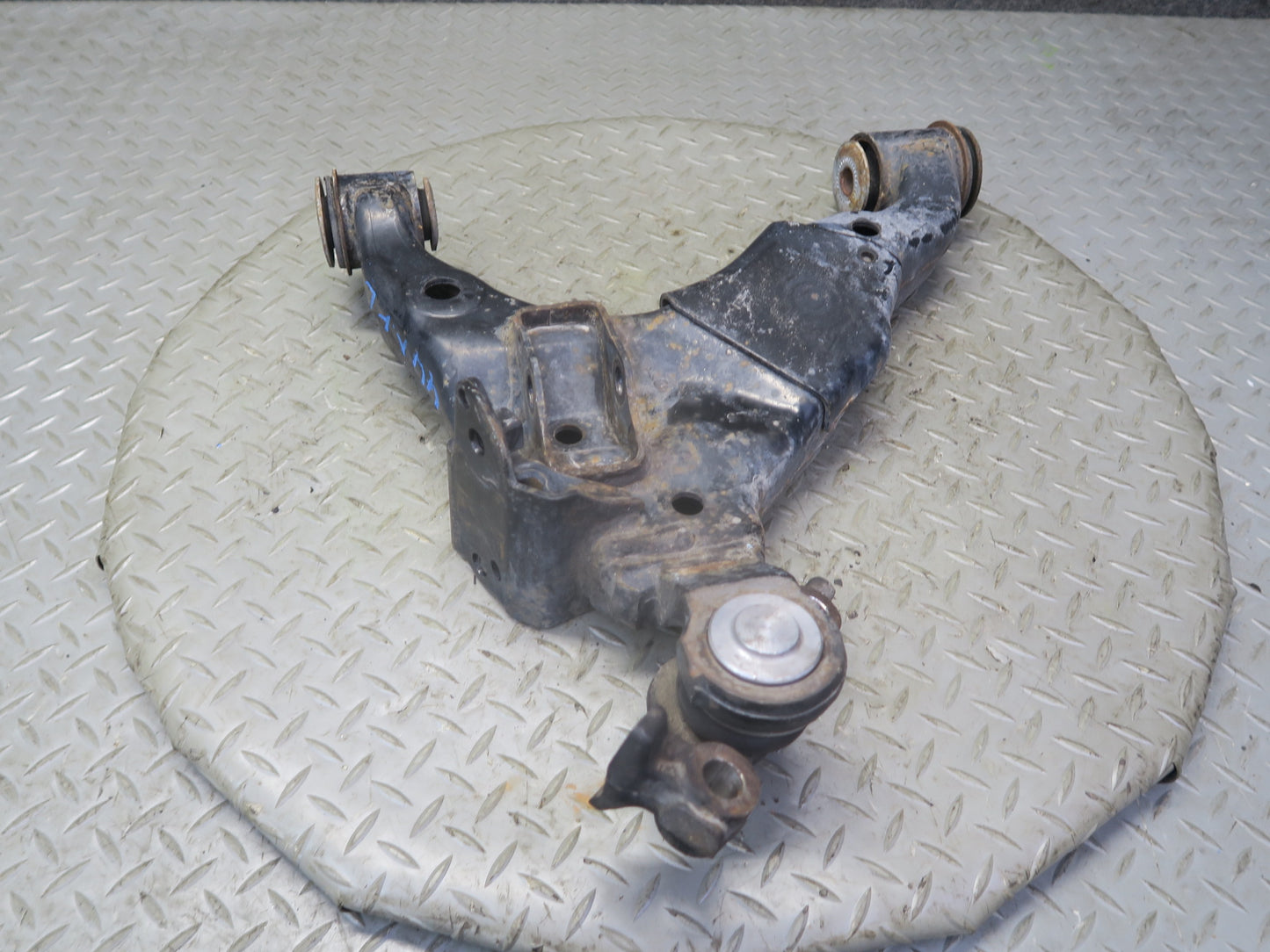 2010-2013 Lexus URJ150L GX460 AWD Front Left Side Suspension Lower Control Arm