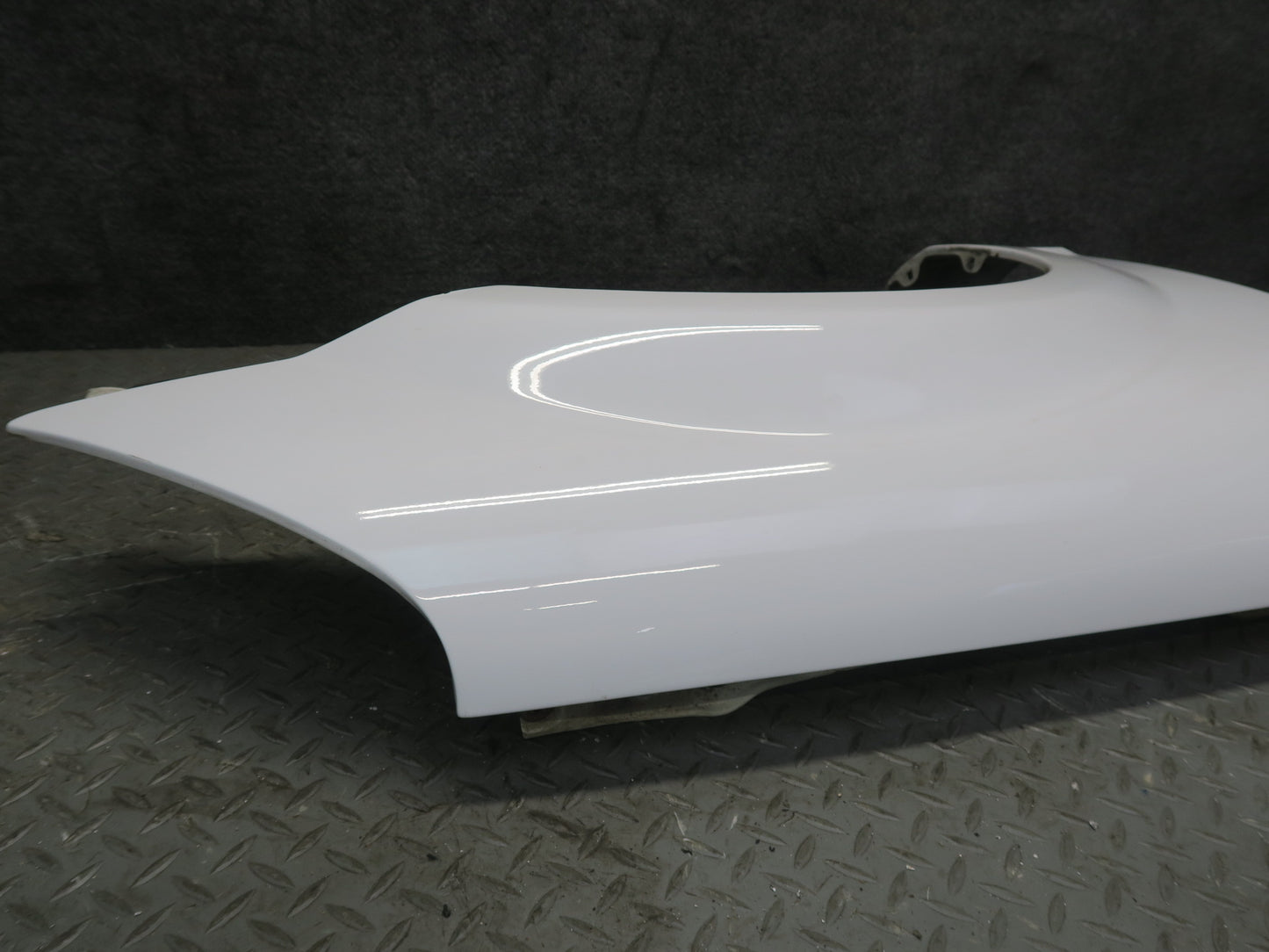 00-05 Toyota MR2 Spyder ZZW30L Front Right Fender Shell Panel Cover White OEM