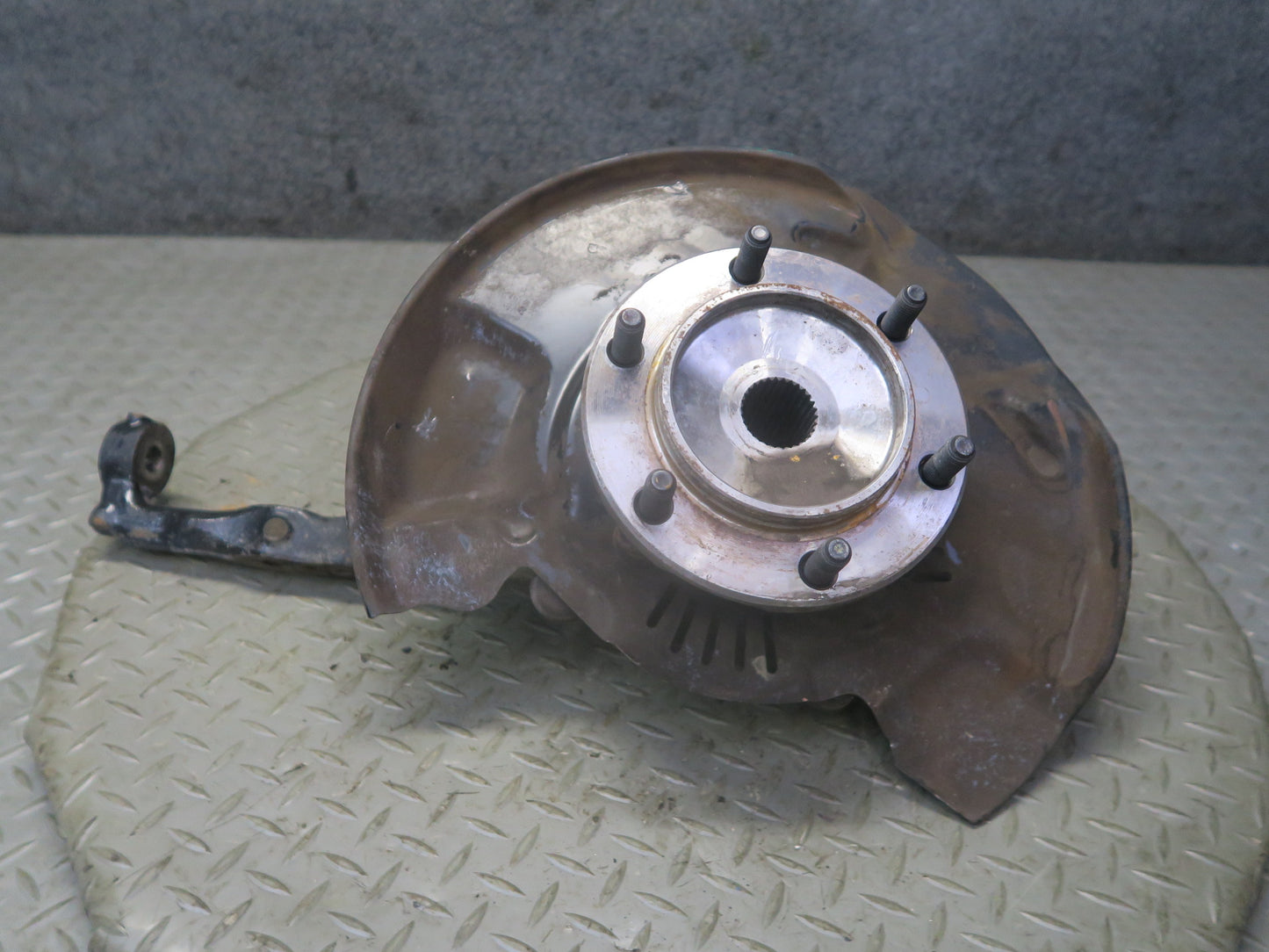 2010-2013 Lexus URJ150L GX460 AWD Front Right Side Spindle Knuckle Wheel Hub