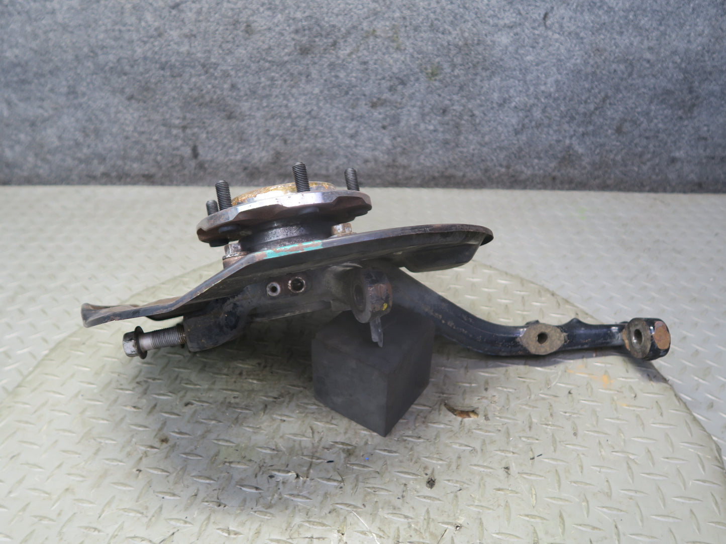 2010-2013 Lexus URJ150L GX460 AWD Front Right Side Spindle Knuckle Wheel Hub