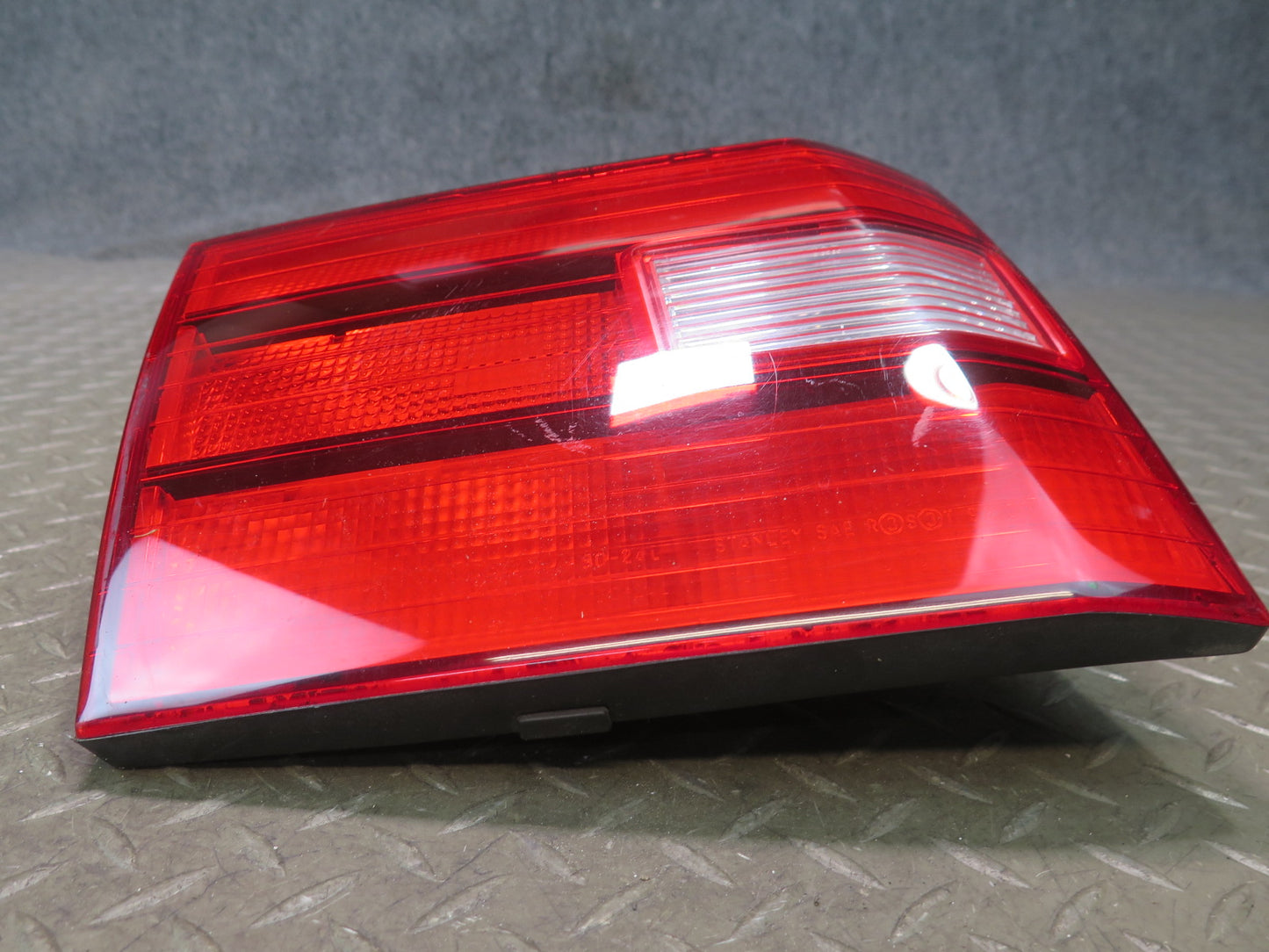 95-97 Toyota Celsior UCF20 RHD Rear Left Inner Tail Light Lamp 81498-50020 OEM