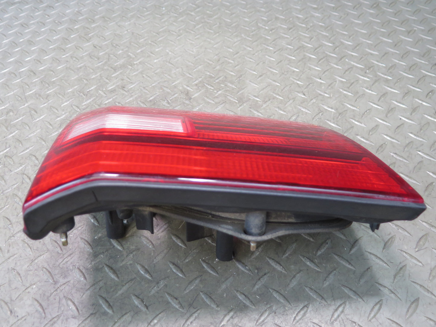 95-97 Toyota Celsior UCF20 RHD Rear Left Inner Tail Light Lamp 81498-50020 OEM