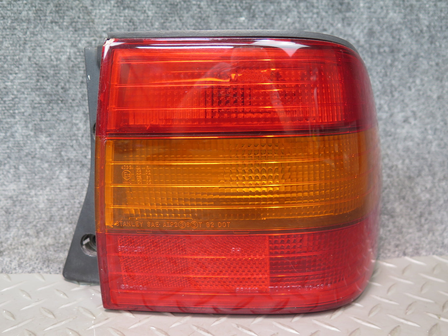 95-97 Toyota Celsior UCF20 RHD Rear Right Side Outer Tail Light Lamp OEM