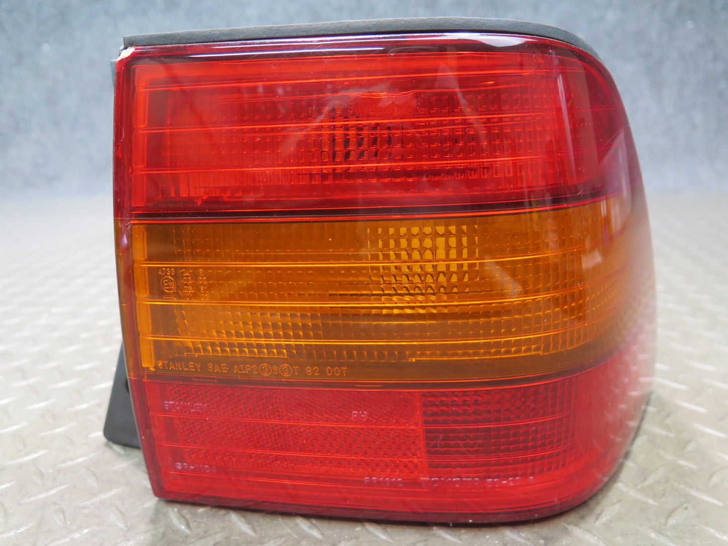 95-97 Toyota Celsior UCF20 RHD Rear Right Side Outer Tail Light Lamp OEM