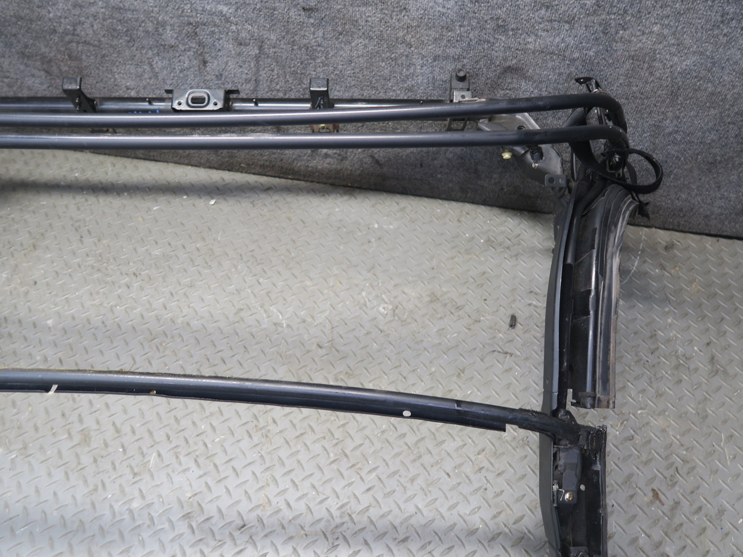 00-05 Toyota MR2 Spyder ZZW30L Convertible Soft TOP Roof Frame Panel OEM