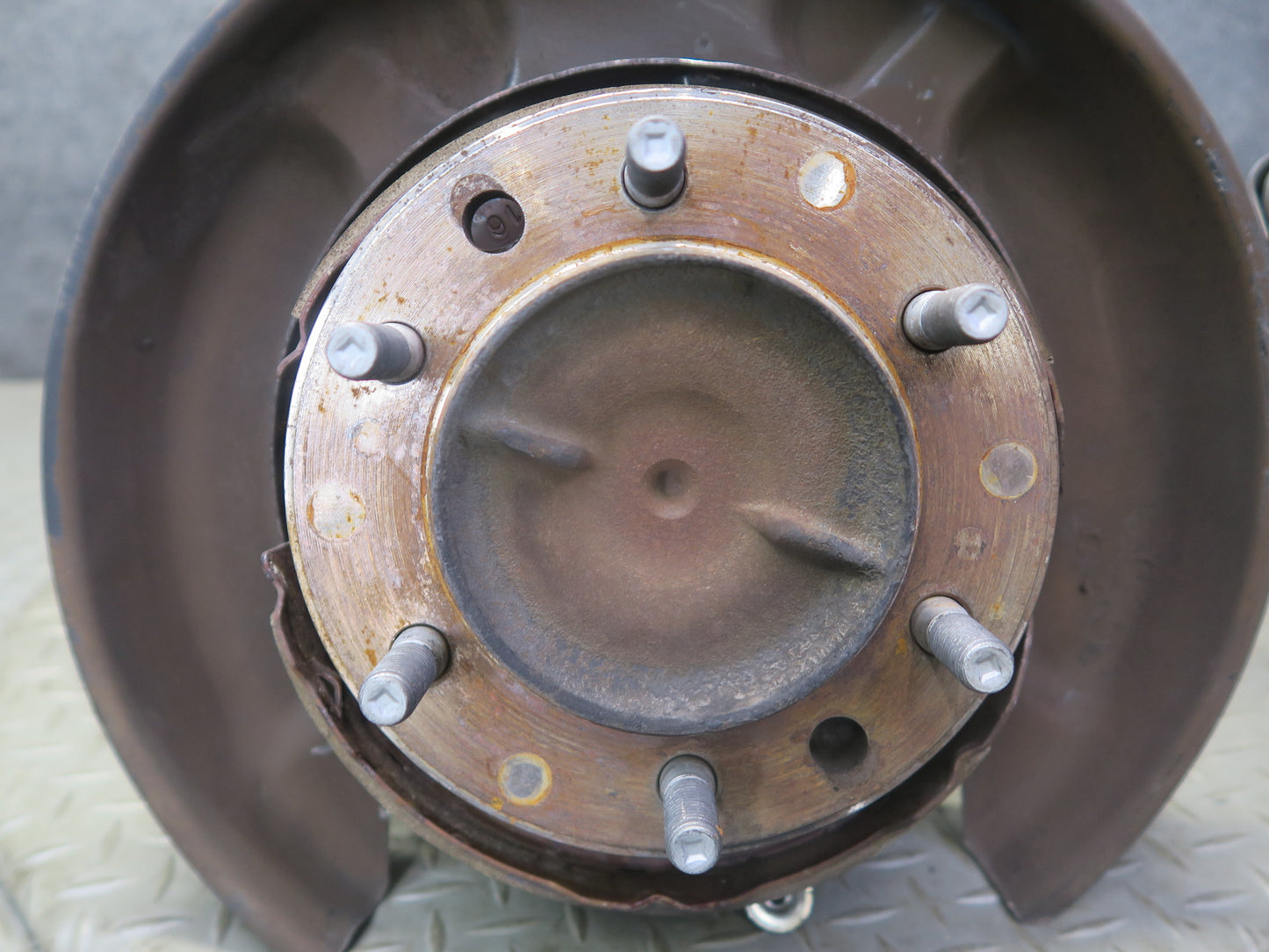 2010-2013 Lexus URJ150L GX460 AWD Rear Left Side Spindle Knuckle Wheel Hub
