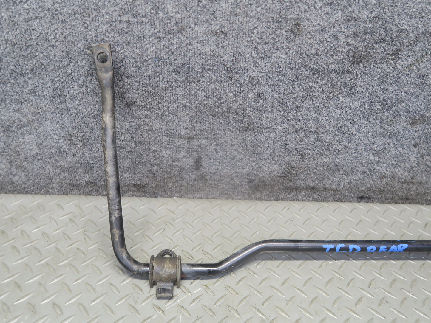 84-88 Toyota Cressida MX73 Sedan Rear Stabilizer Sway Bar 45K Miles OEM