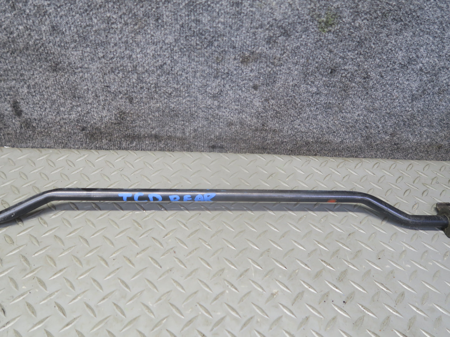 84-88 Toyota Cressida MX73 Sedan Rear Stabilizer Sway Bar 45K Miles OEM