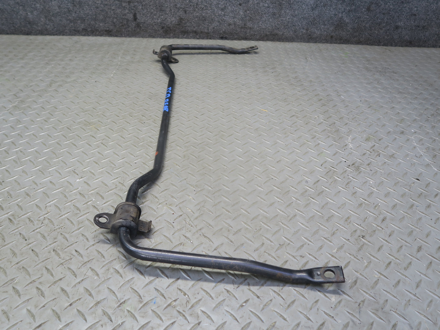 84-88 Toyota Cressida MX73 Sedan Rear Stabilizer Sway Bar 45K Miles OEM