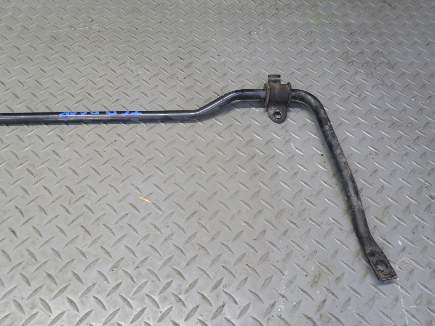 84-88 Toyota Cressida MX73 Sedan Rear Stabilizer Sway Bar 45K Miles OEM