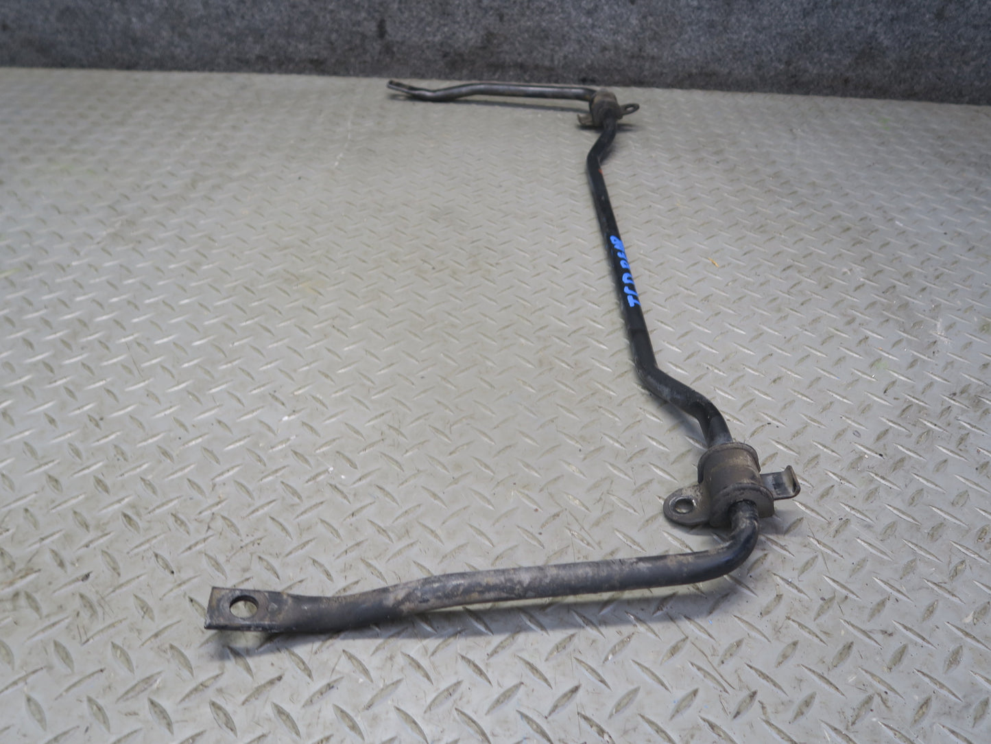 84-88 Toyota Cressida MX73 Sedan Rear Stabilizer Sway Bar 45K Miles OEM