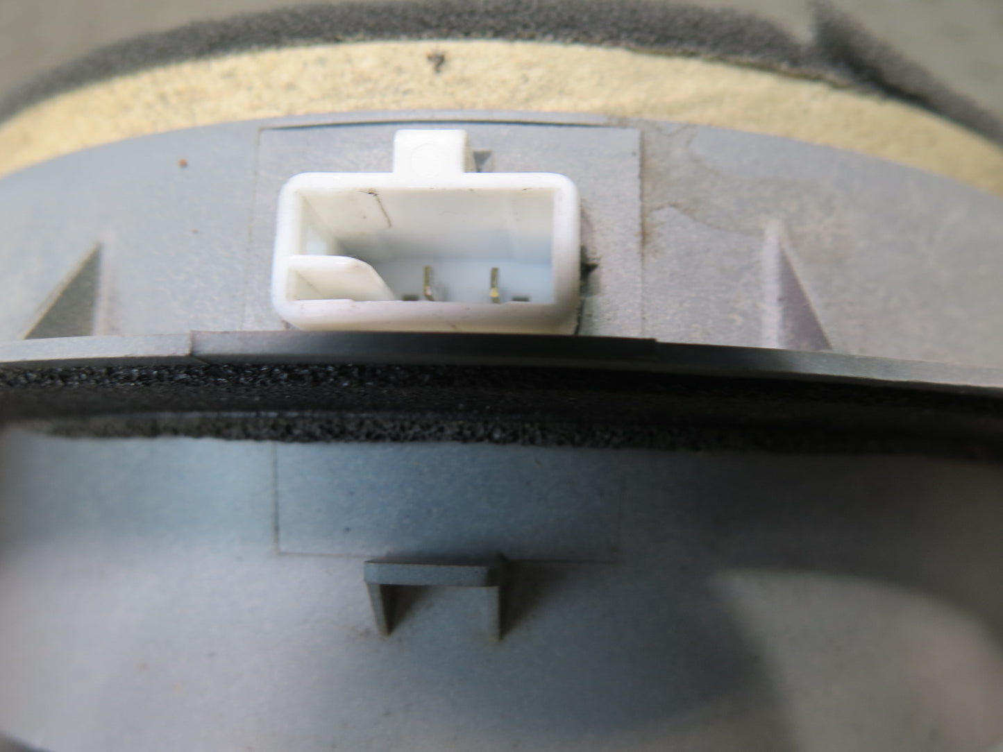 00-05 Toyota MR2 Spyder Set of 2 Left & Right Door Speaker 86160-22860 OEM