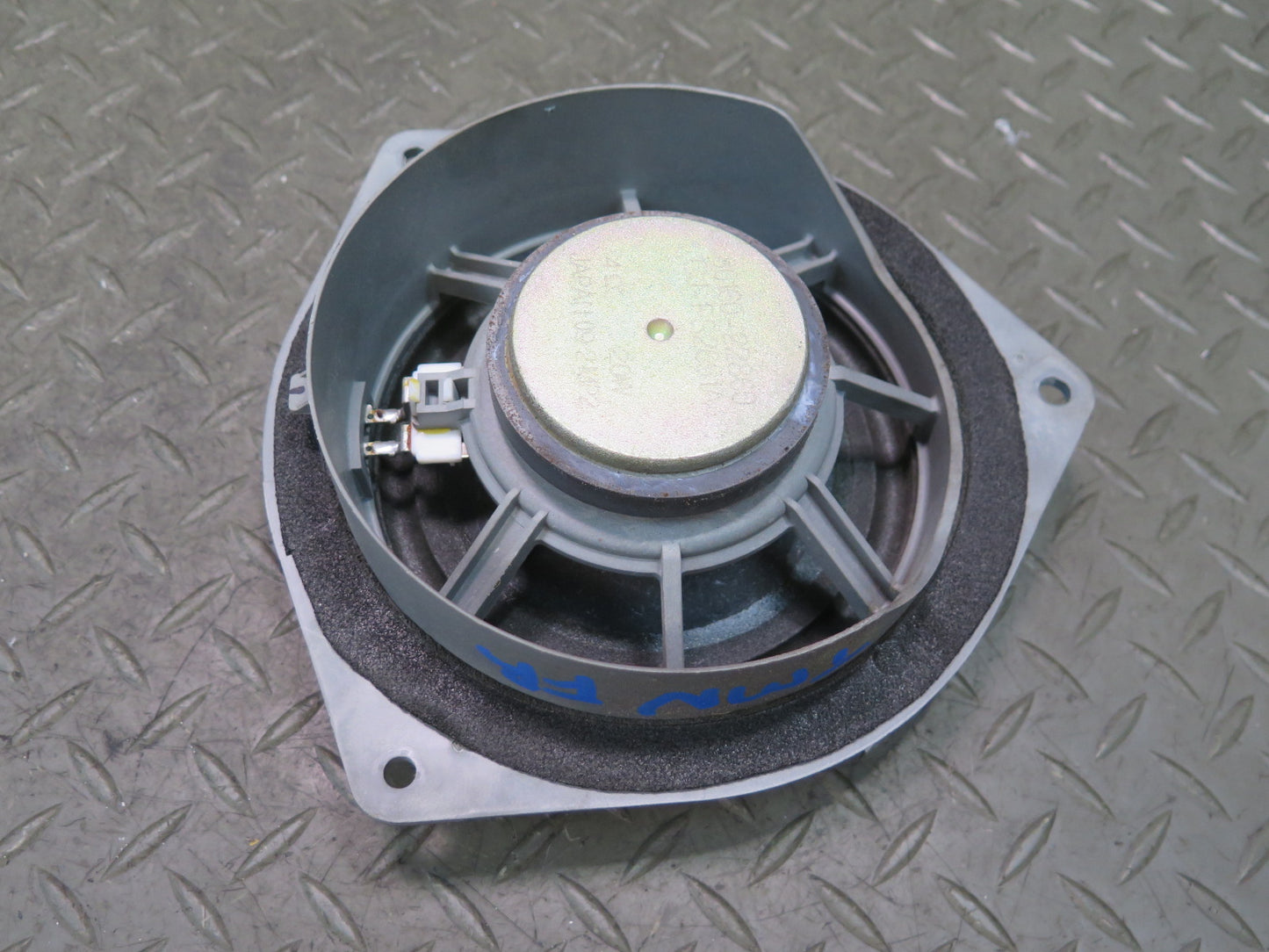 00-05 Toyota MR2 Spyder Set of 2 Left & Right Door Speaker 86160-22860 OEM