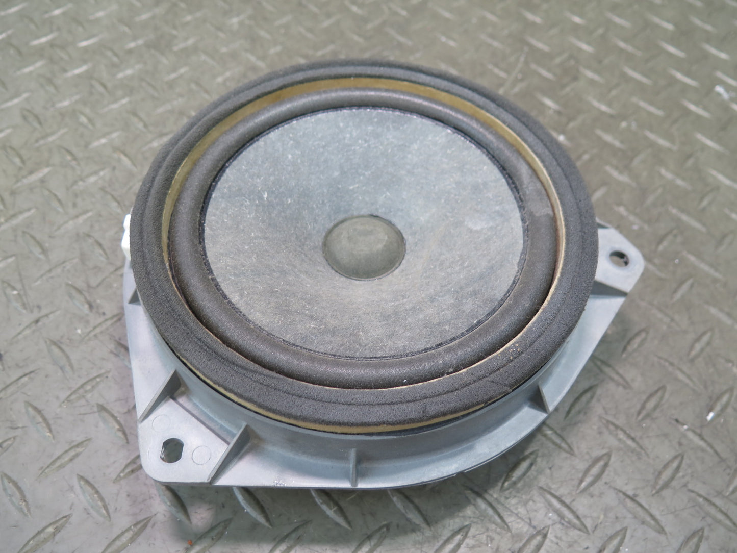 00-05 Toyota MR2 Spyder Set of 2 Left & Right Door Speaker 86160-22860 OEM