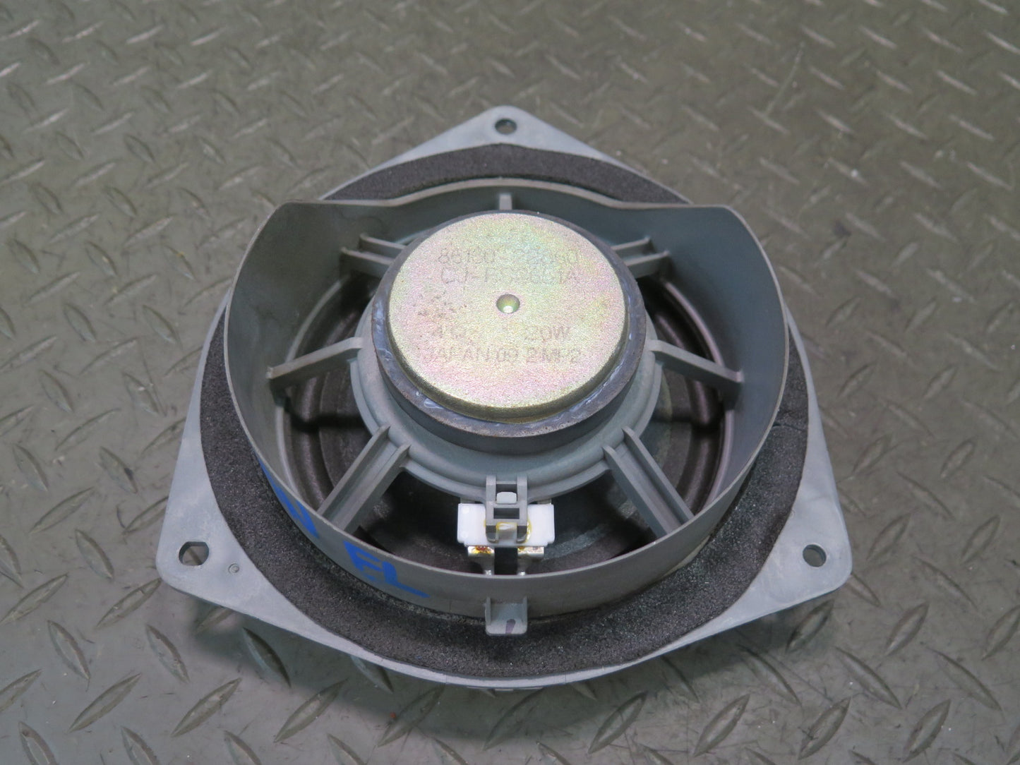 00-05 Toyota MR2 Spyder Set of 2 Left & Right Door Speaker 86160-22860 OEM