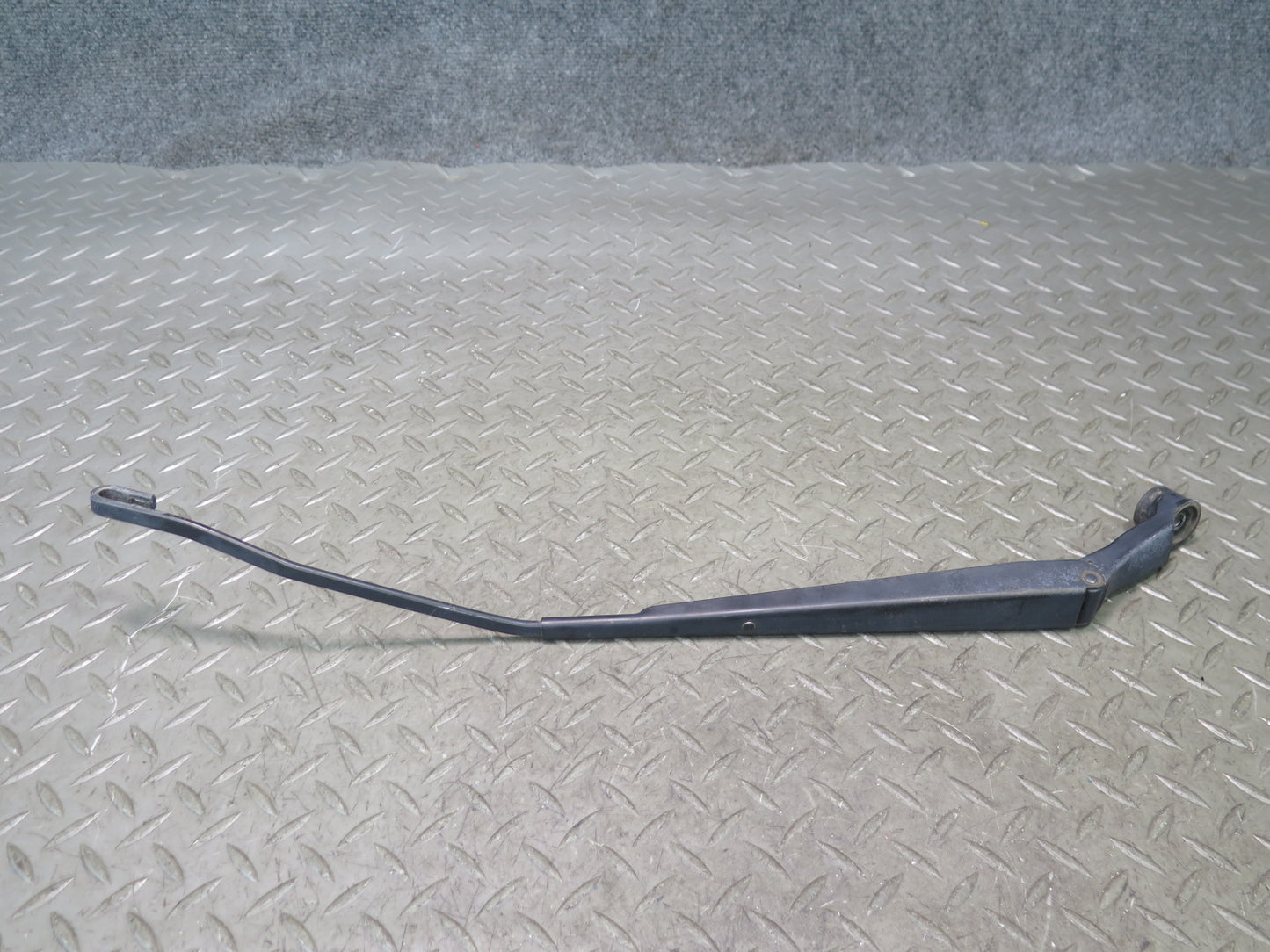 00-05 Toyota MR2 Spyder ZZW30L Set of 2 Front Left & Right Wiper Arm OEM