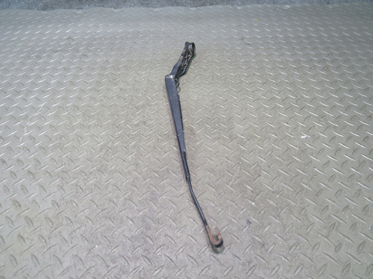 00-05 Toyota MR2 Spyder ZZW30L Set of 2 Front Left & Right Wiper Arm OEM