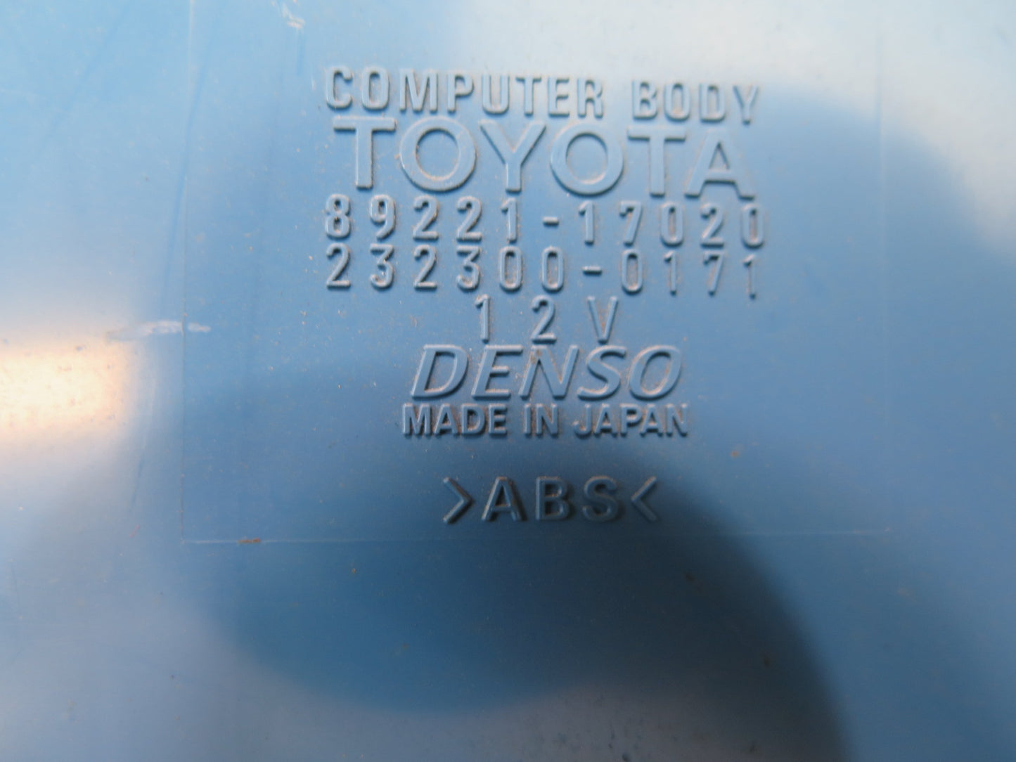 00-05 Toyota MR2 Spyder ZZW30L Multiplex Body Control Module 89221-17020 OEM