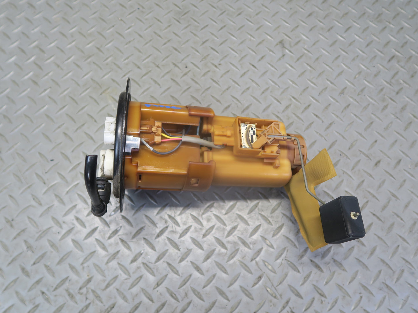 00-05 Toyota MR2 Spyder ZZW30L Fuel Pump Level Sensor Assembly OEM