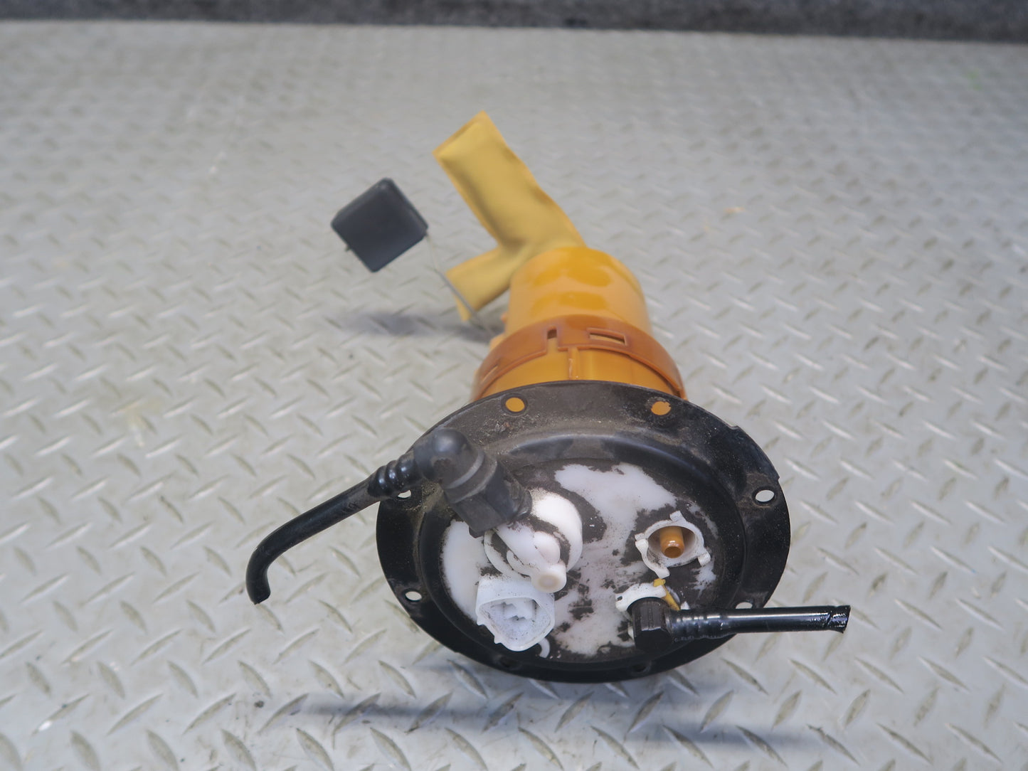 00-05 Toyota MR2 Spyder ZZW30L Fuel Pump Level Sensor Assembly OEM