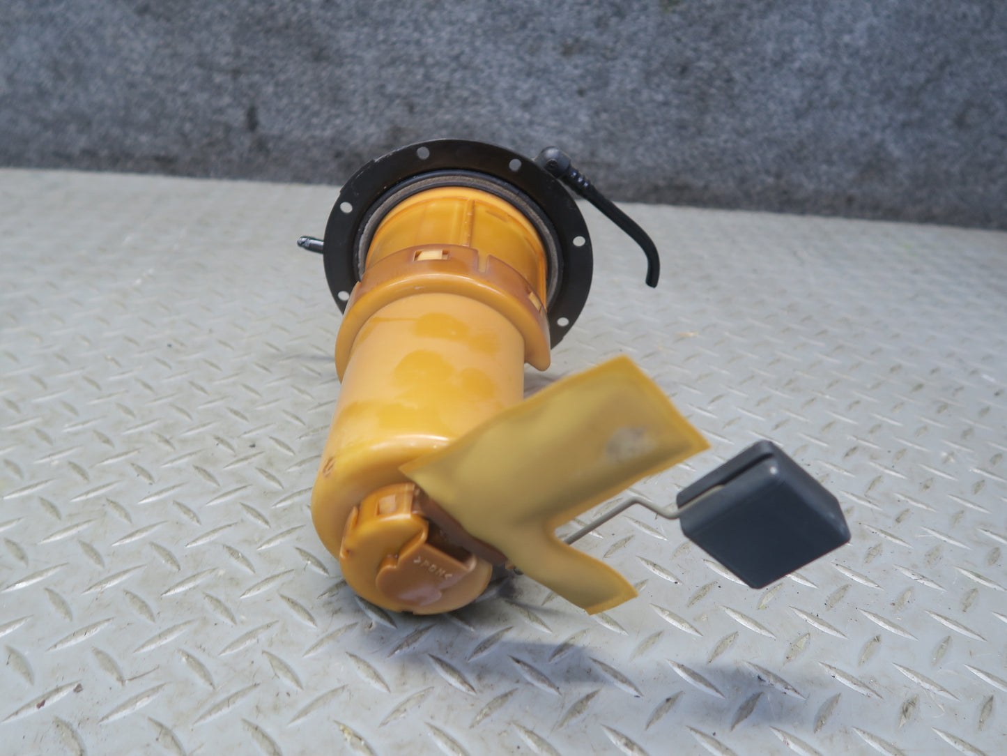 00-05 Toyota MR2 Spyder ZZW30L Fuel Pump Level Sensor Assembly OEM
