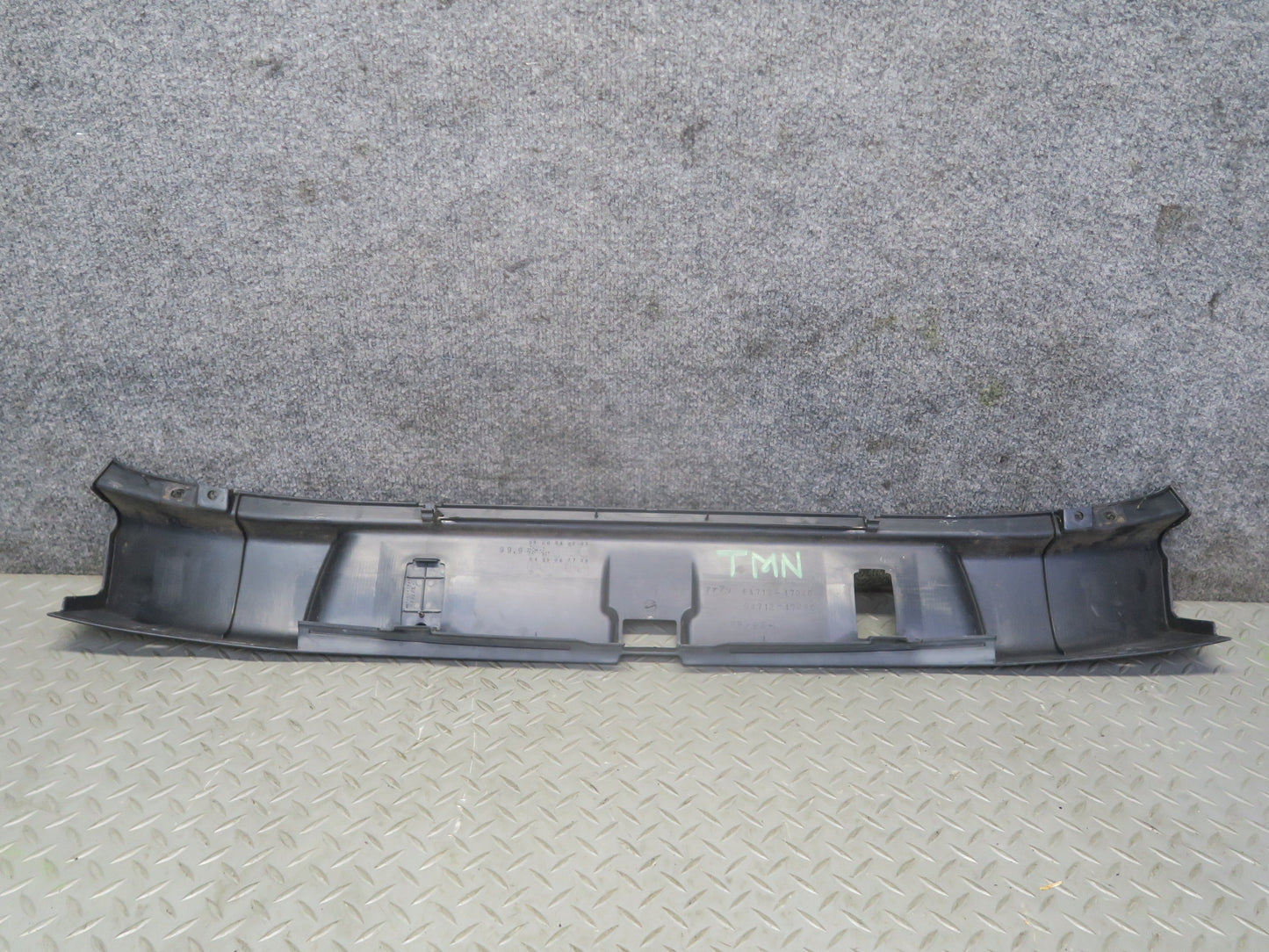00-05 Toyota MR2 Spyder ZZW30L Rear Trunk Sill Trim Panel 64712-17040 OEM