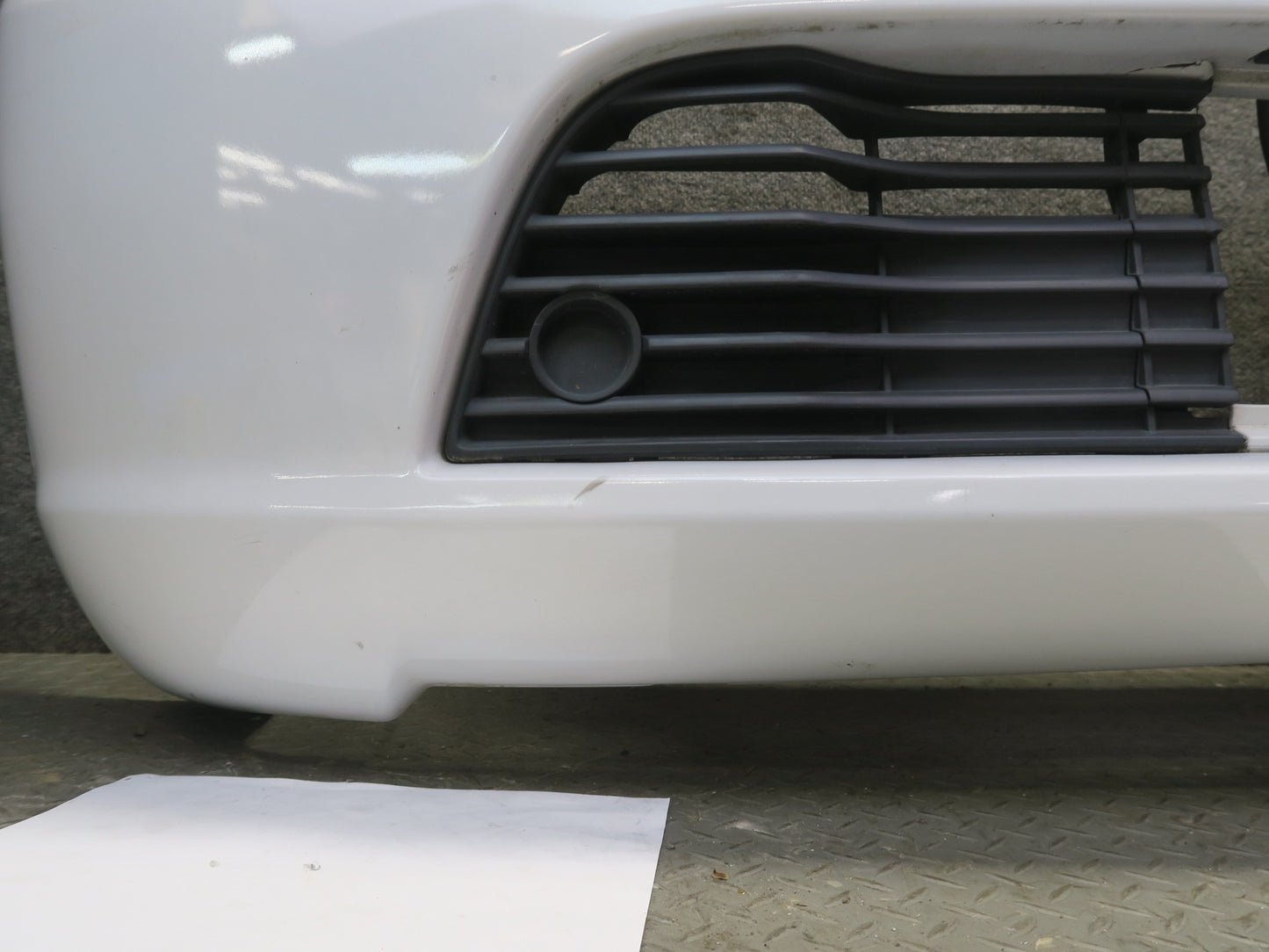 00-02 Toyota MR2 Spyder ZZW30L Rear Bumper Cover Super White OEM
