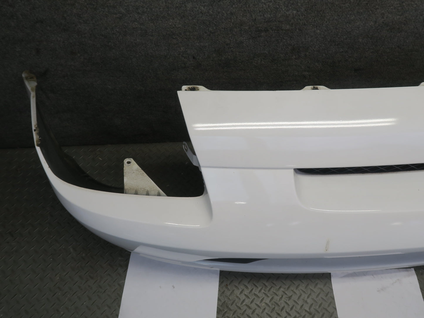00-02 Toyota MR2 Spyder ZZW30L Rear Bumper Cover Super White OEM