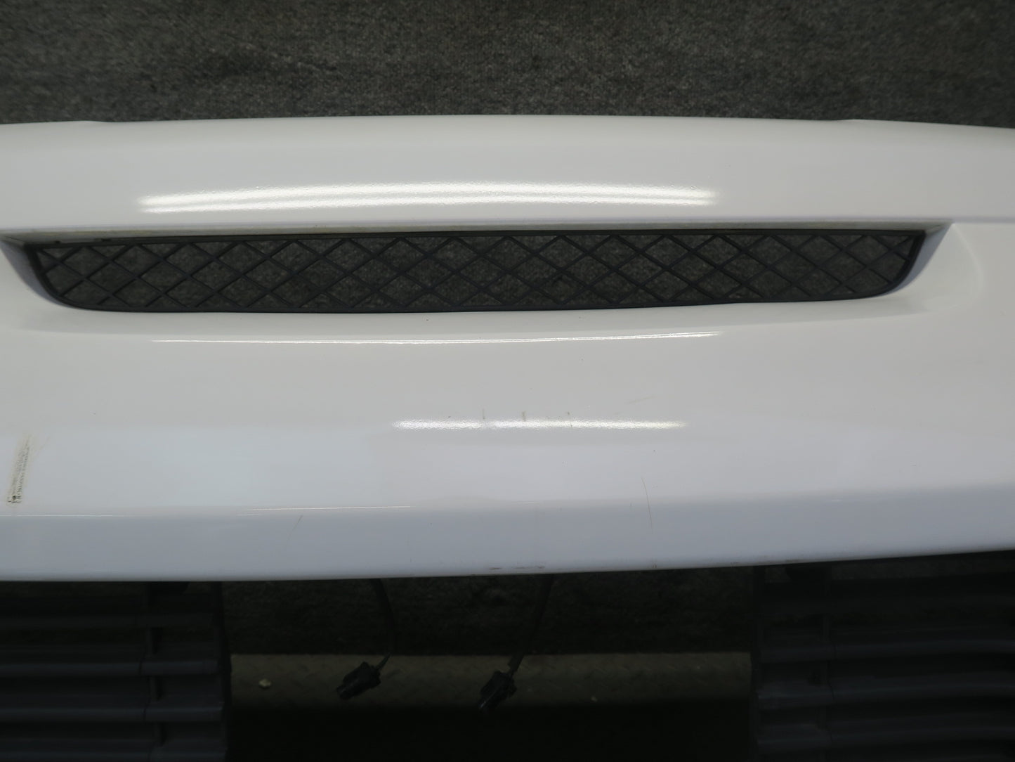 00-02 Toyota MR2 Spyder ZZW30L Rear Bumper Cover Super White OEM
