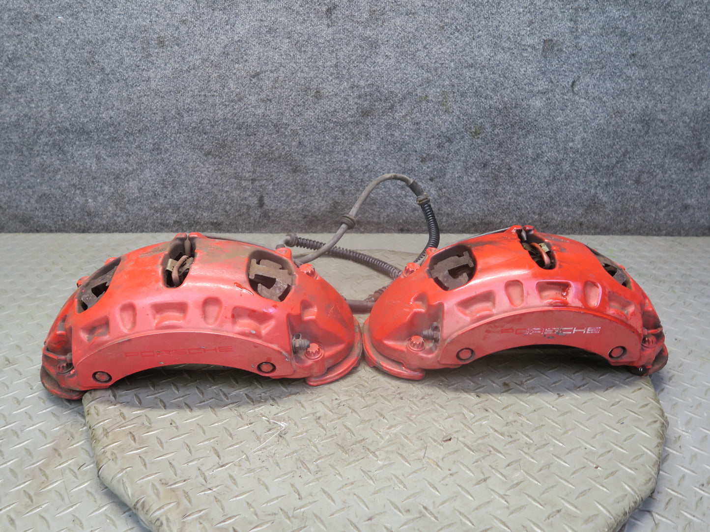2008-2010 Porsche Cayenne 957 Front Left & Right Brembo Brake Caliper Set of 2