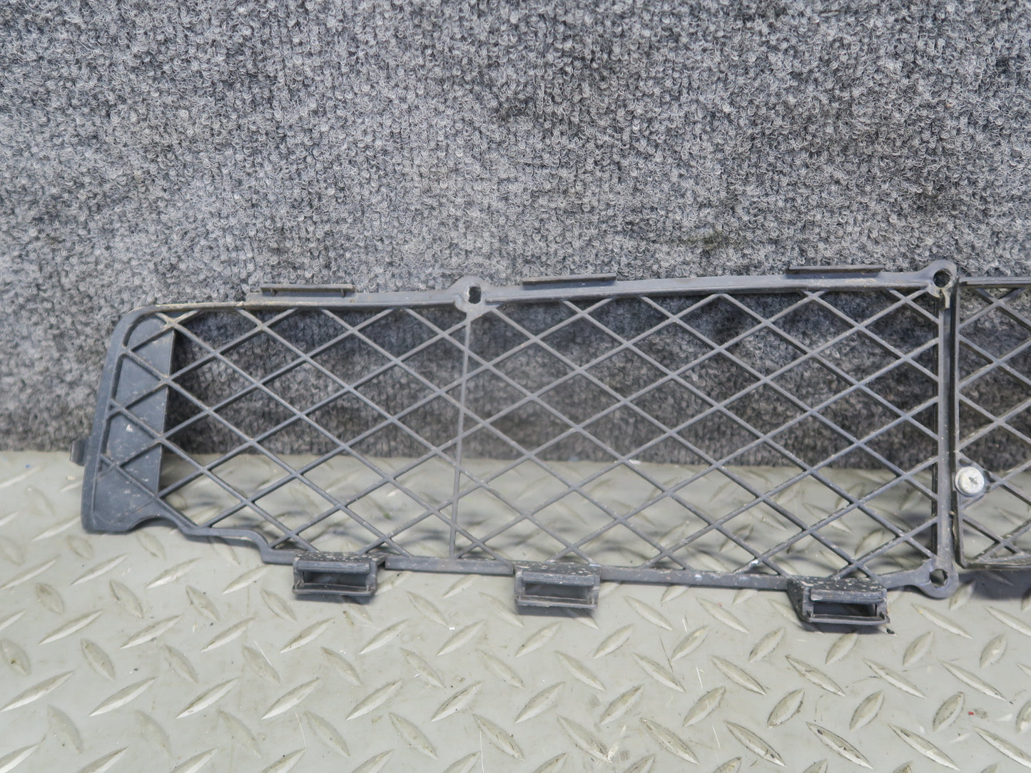 00-02 Toyota MR2 Spyder ZZW30L Front Bumper Grille Assembly OEM