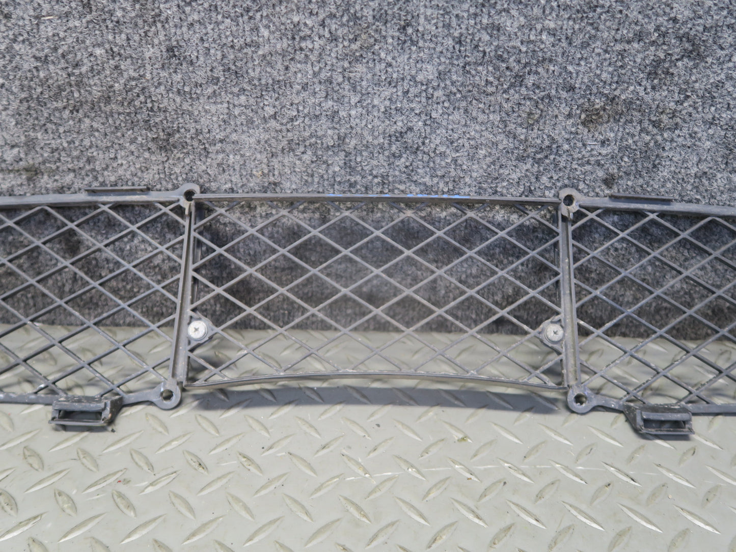 00-02 Toyota MR2 Spyder ZZW30L Front Bumper Grille Assembly OEM