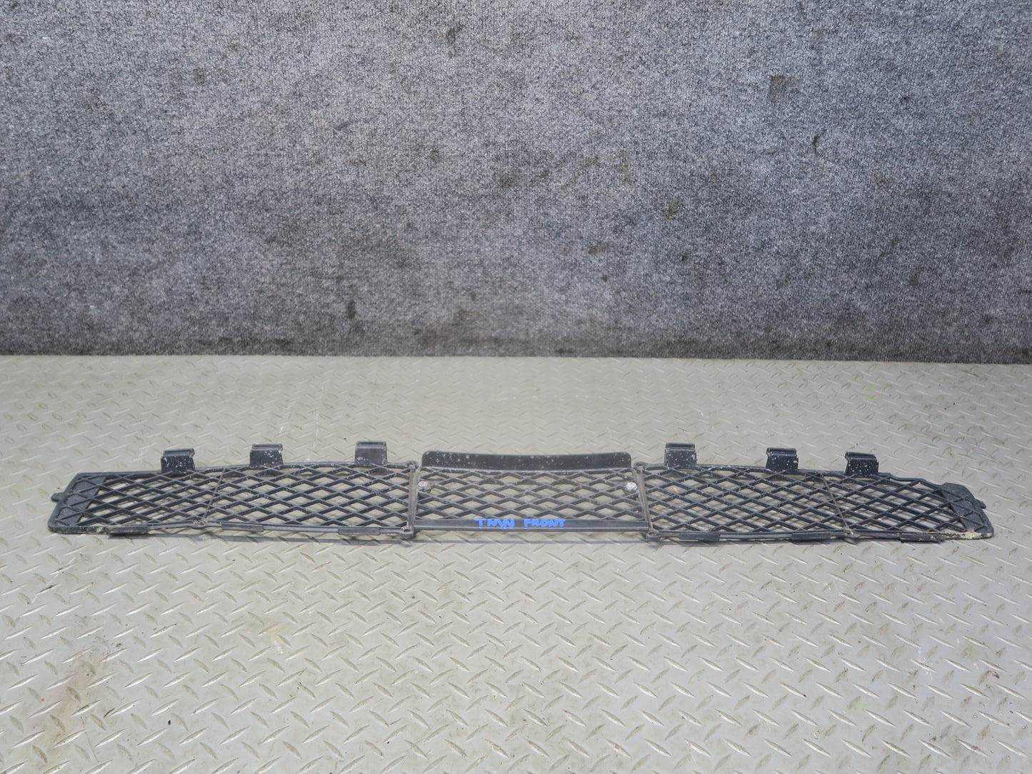00-02 Toyota MR2 Spyder ZZW30L Front Bumper Grille Assembly OEM