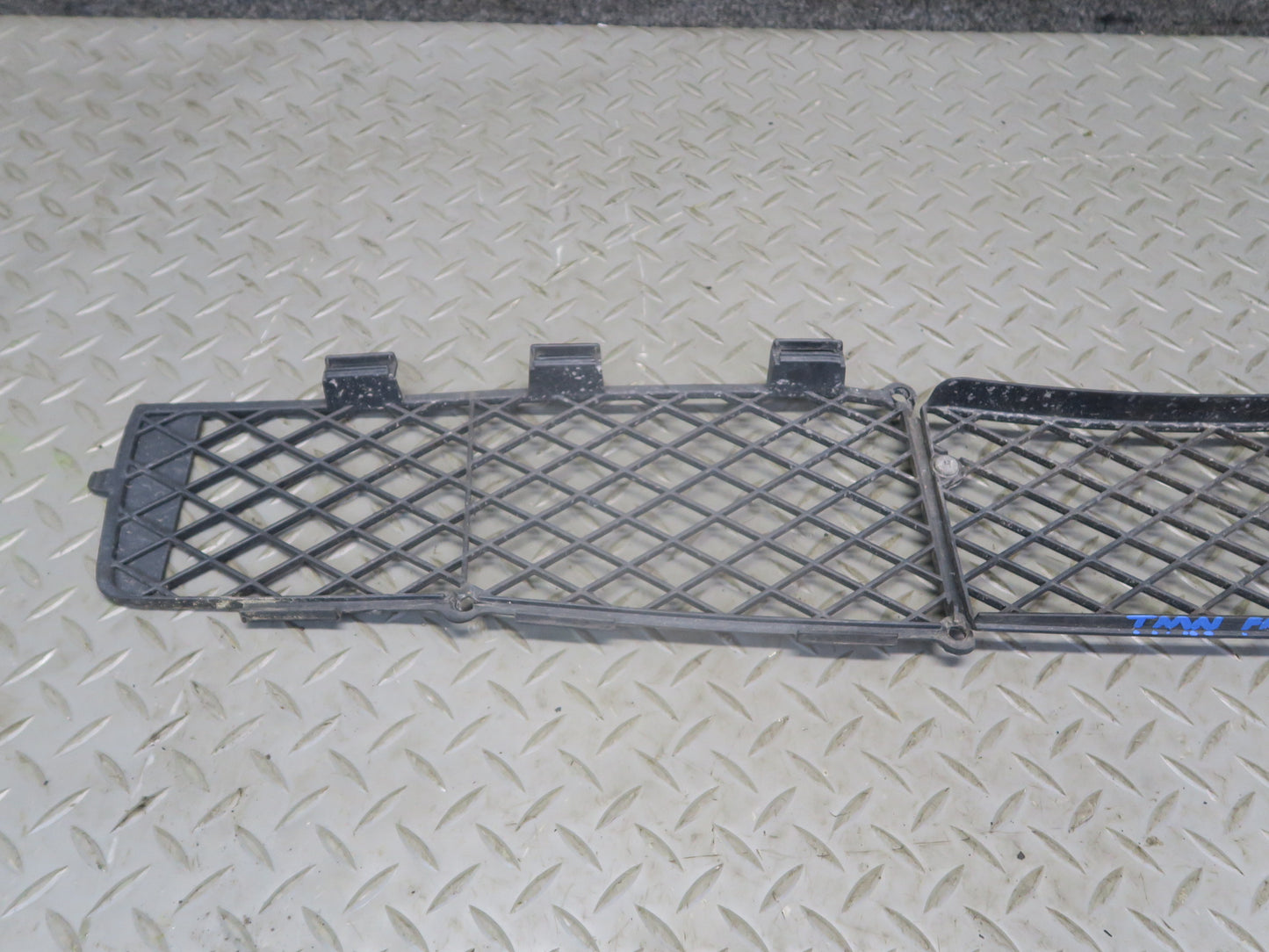 00-02 Toyota MR2 Spyder ZZW30L Front Bumper Grille Assembly OEM