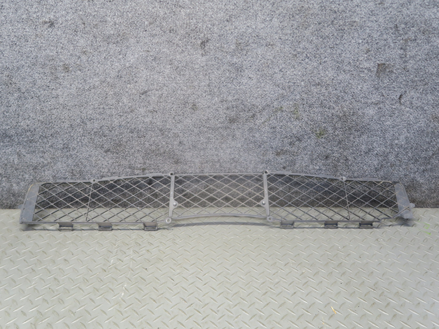 00-02 Toyota MR2 Spyder ZZW30L Front Bumper Grille Assembly OEM