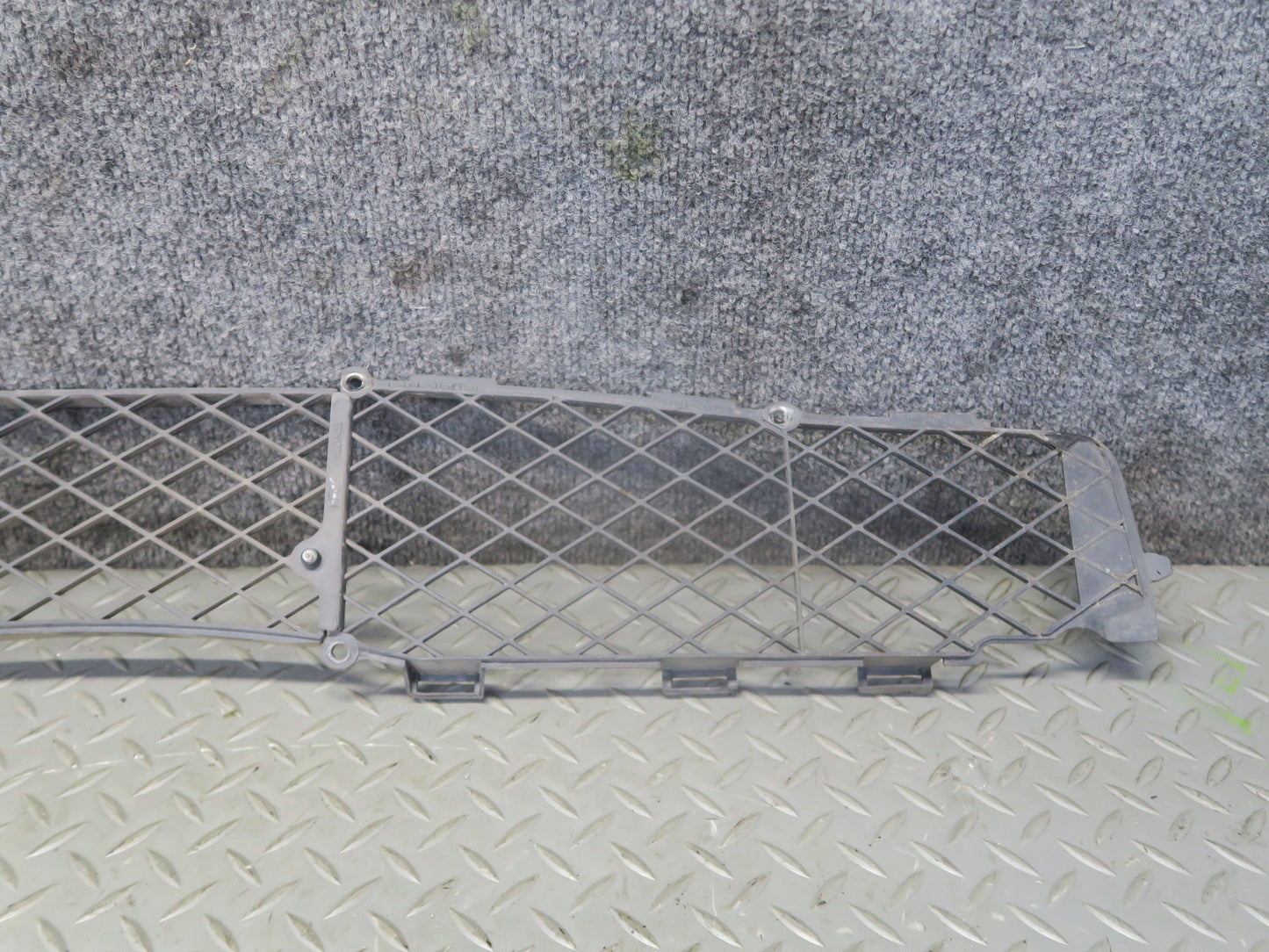 00-02 Toyota MR2 Spyder ZZW30L Front Bumper Grille Assembly OEM