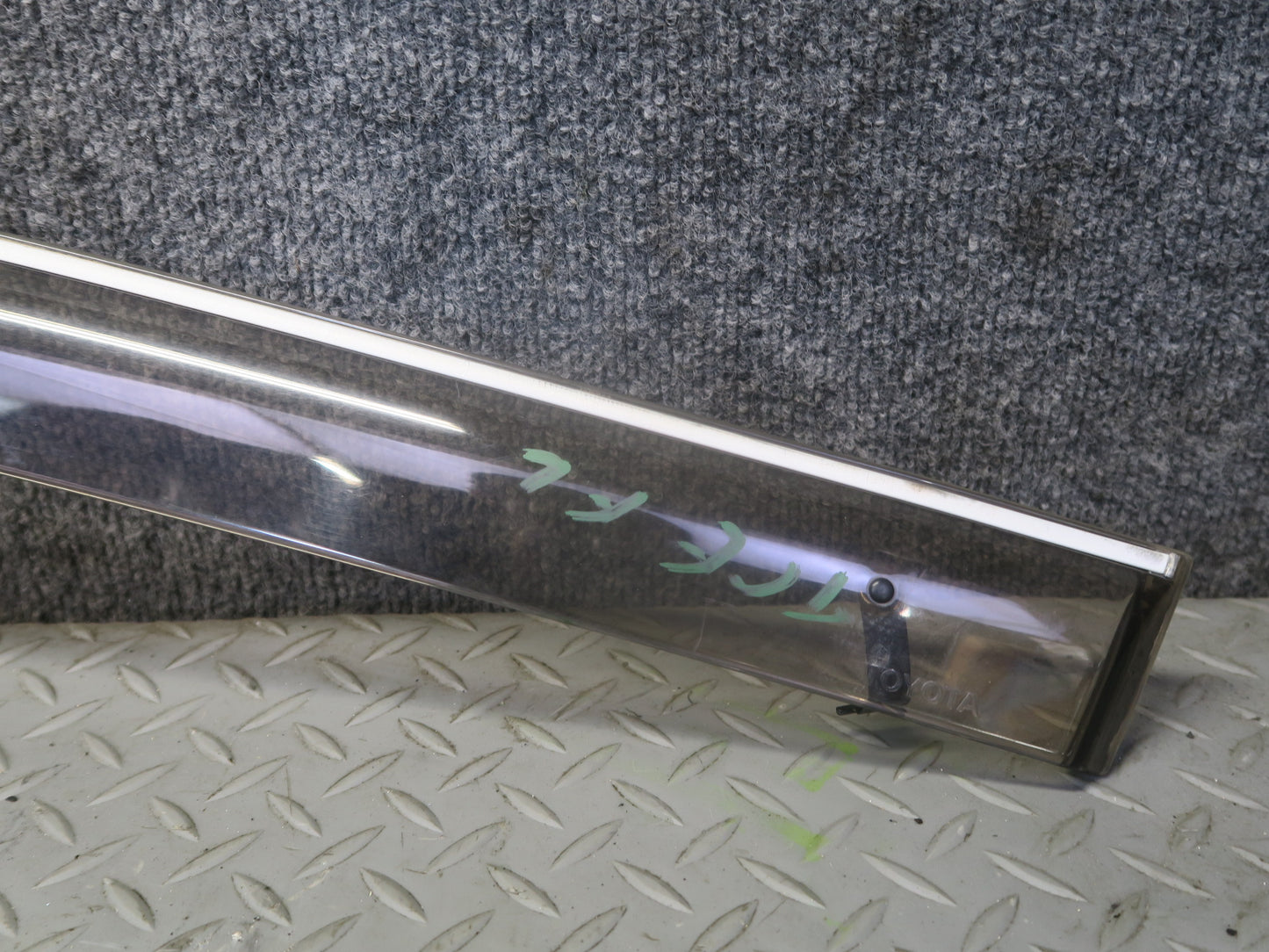 95-00 Toyota Celsior Lexus LS400 Front Left Window Visor Rain Guard OEM
