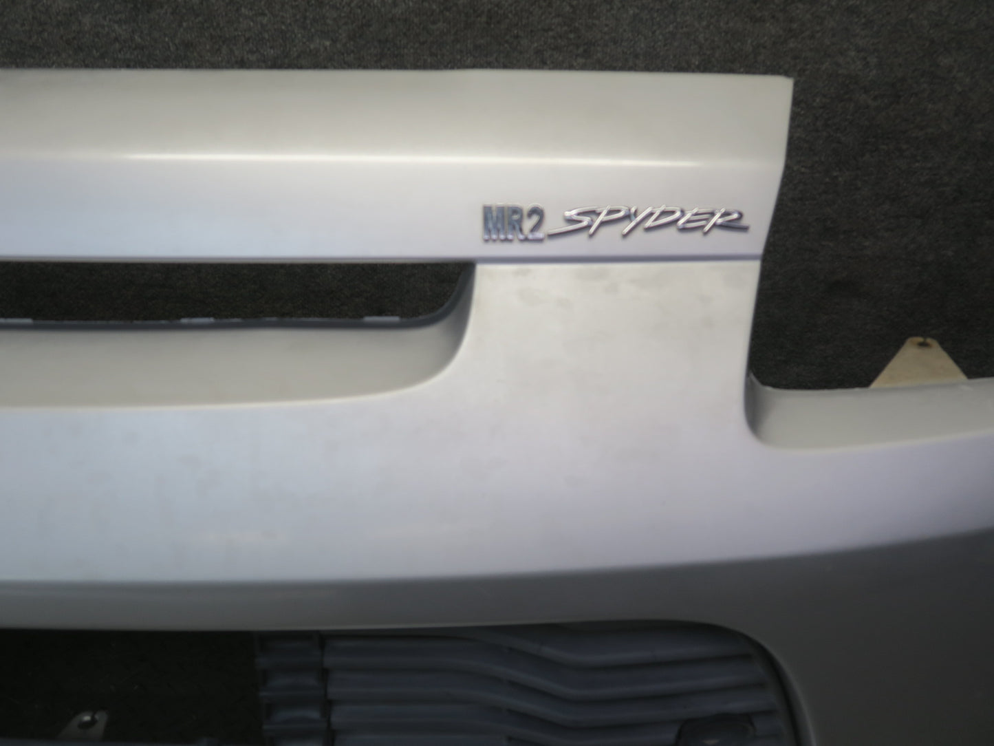 00-02 Toyota MR2 Spyder ZZW30L Rear Bumper Cover Silver OEM