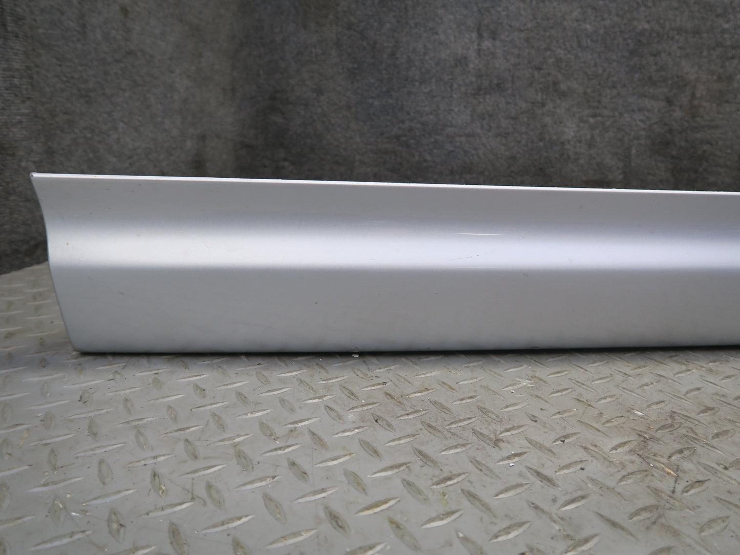 2001-2006 BMW E46 M3 Right Side Skirt Rocker Panel Lower Molding Titan Silver