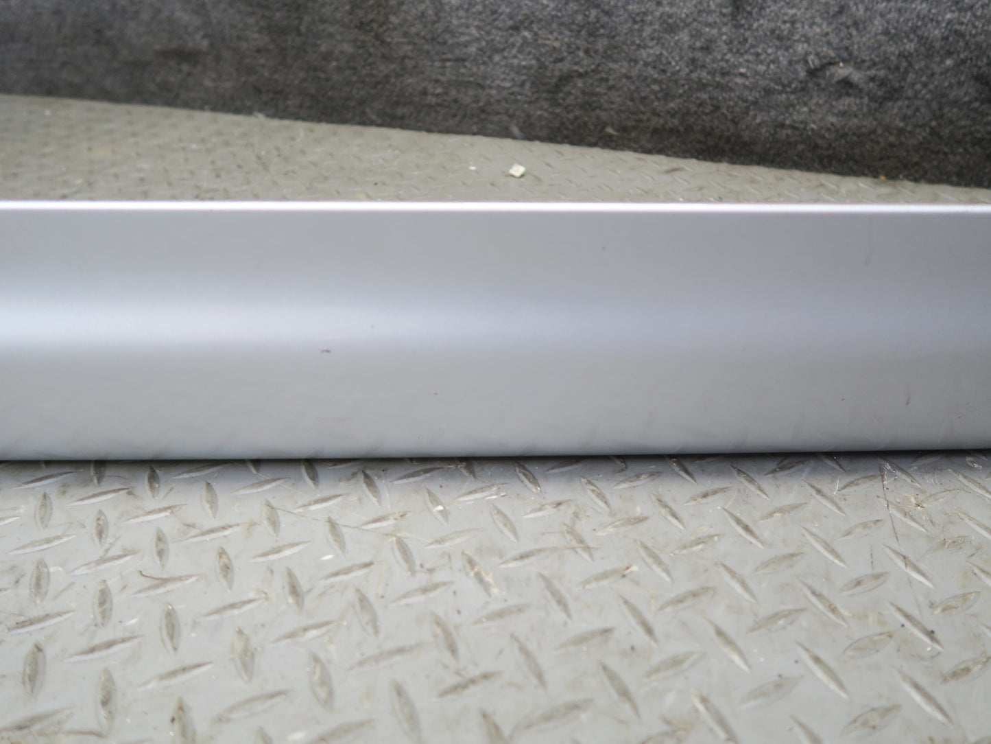 2001-2006 BMW E46 M3 Right Side Skirt Rocker Panel Lower Molding Titan Silver