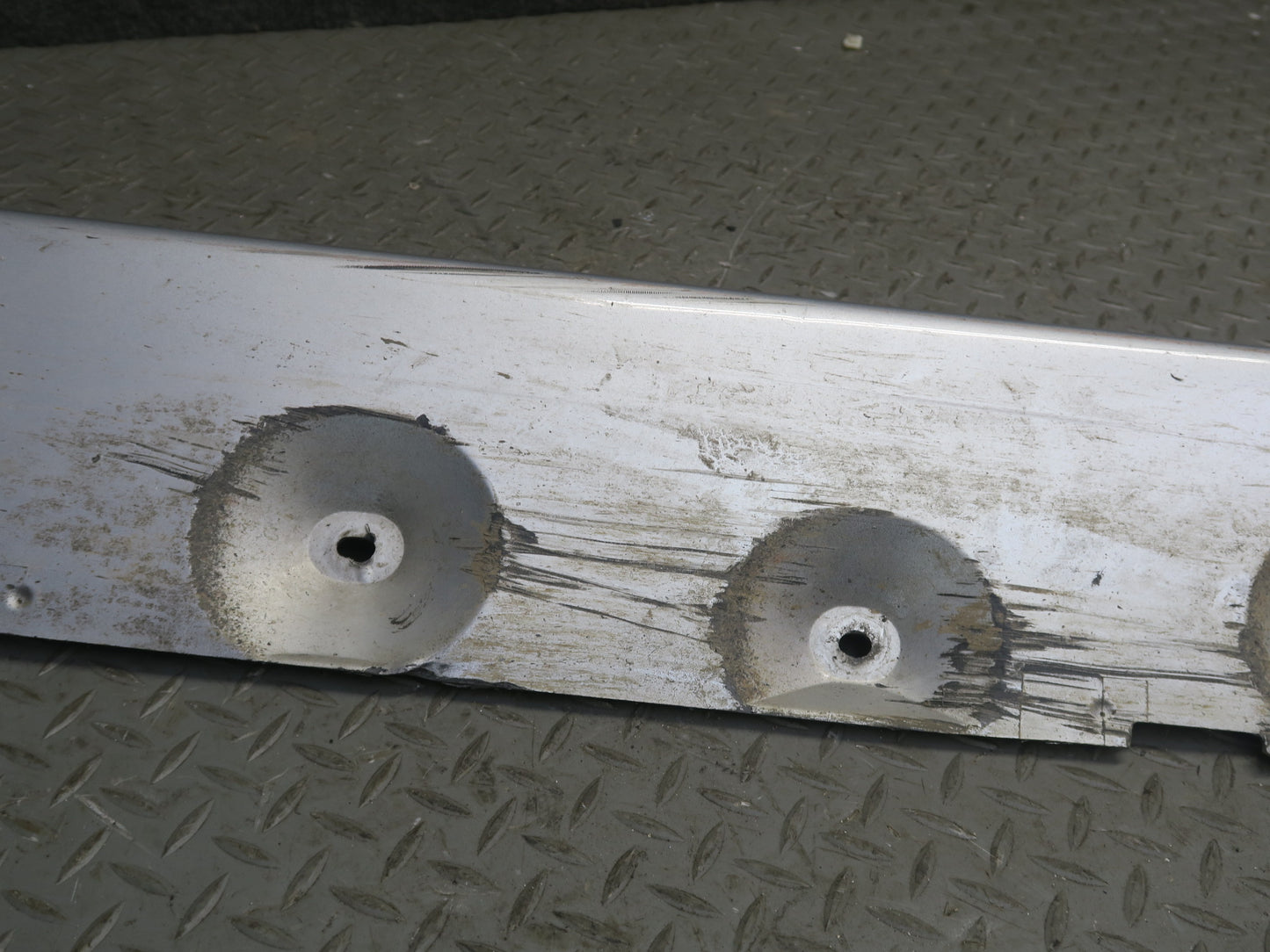 2001-2006 BMW E46 M3 Right Side Skirt Rocker Panel Lower Molding Titan Silver