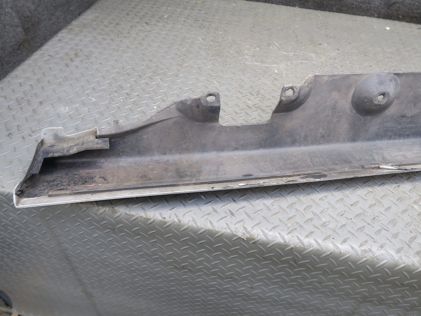 2001-2006 BMW E46 M3 Right Side Skirt Rocker Panel Lower Molding Titan Silver