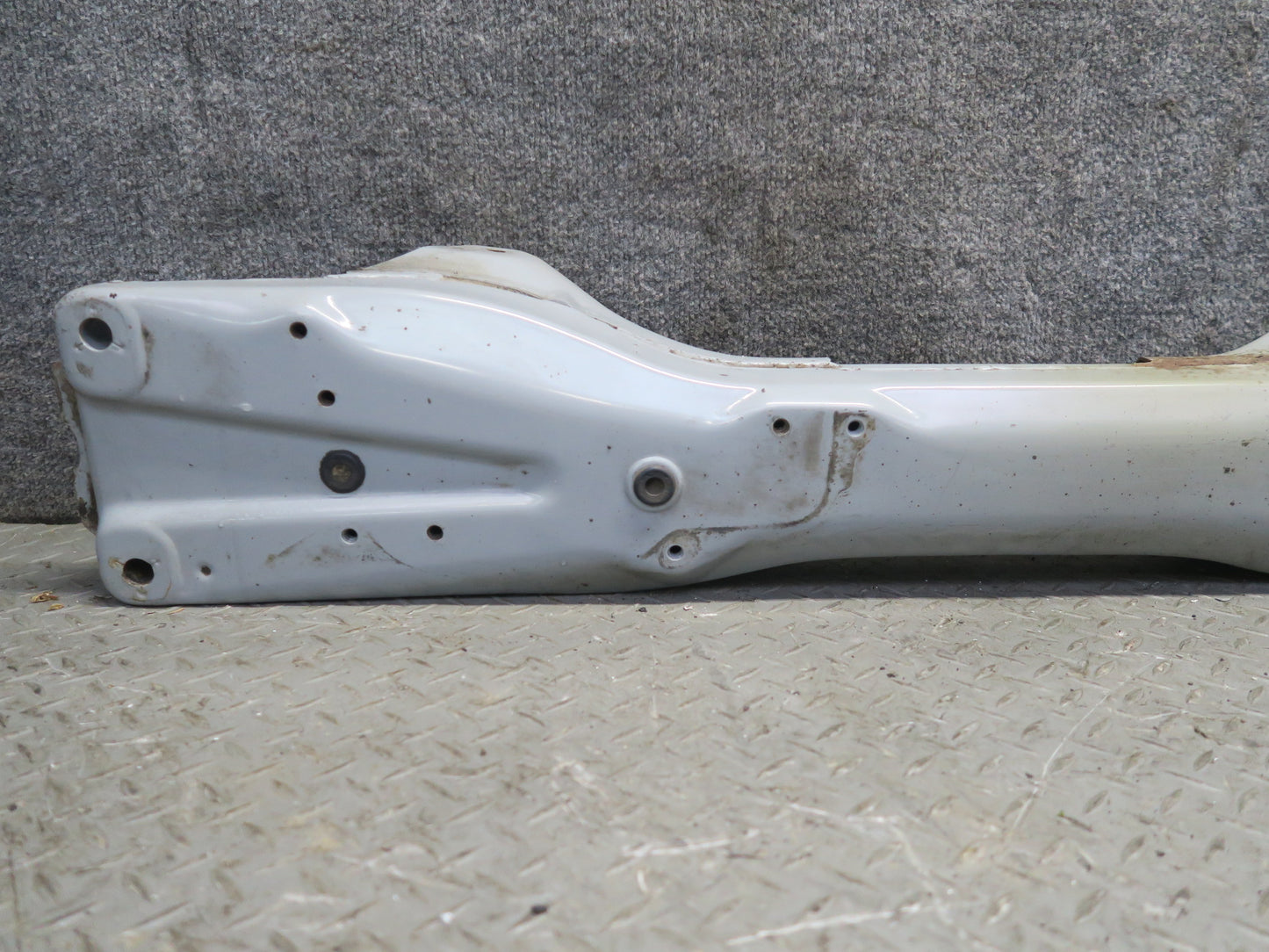 00-02 Toyota MR2 Spyder ZZW30L Rear Suspension Sub Frame Crossmember Carrier OEM